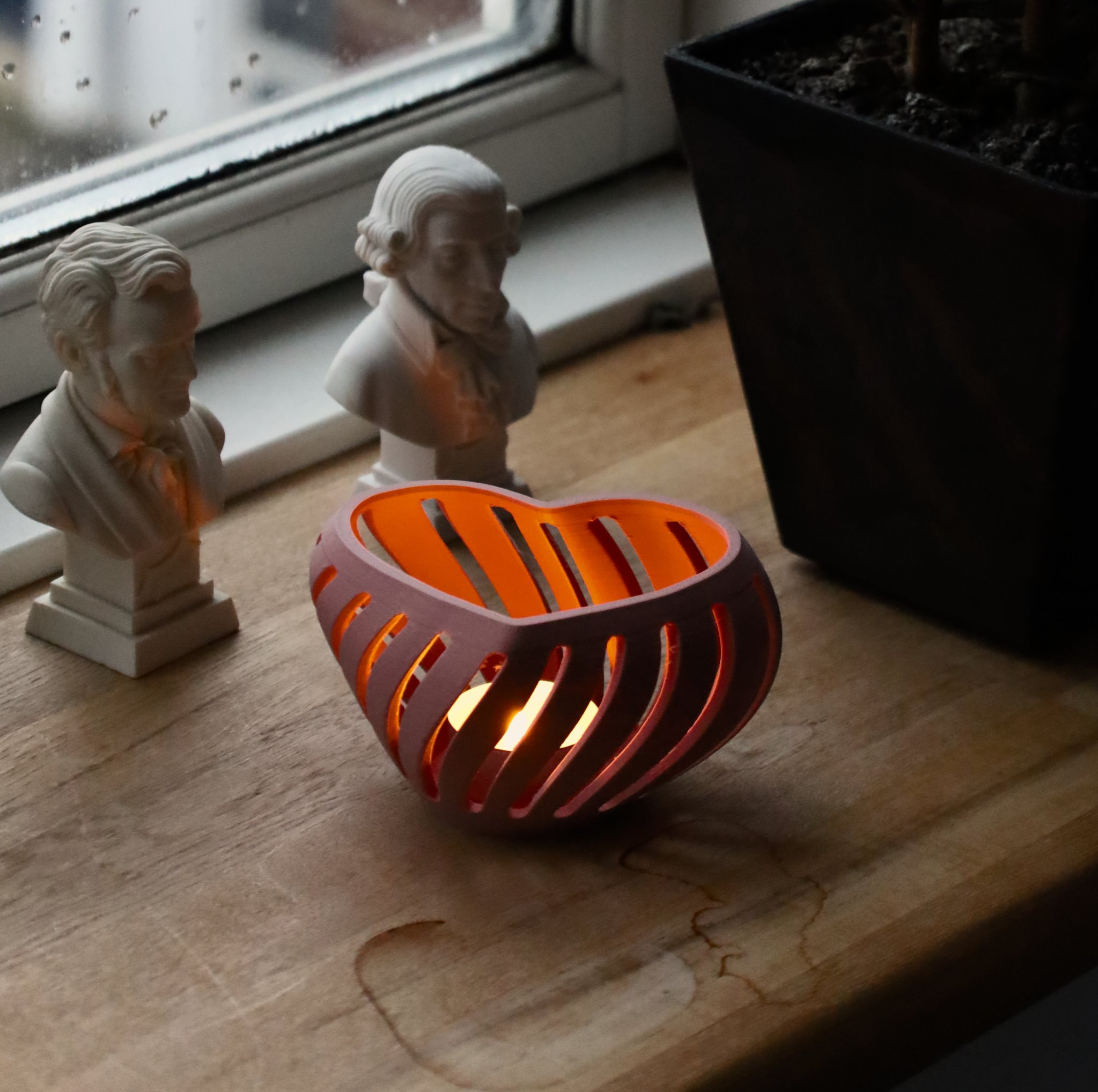 Đế nến tealight hình trái tim trang trí nội thất