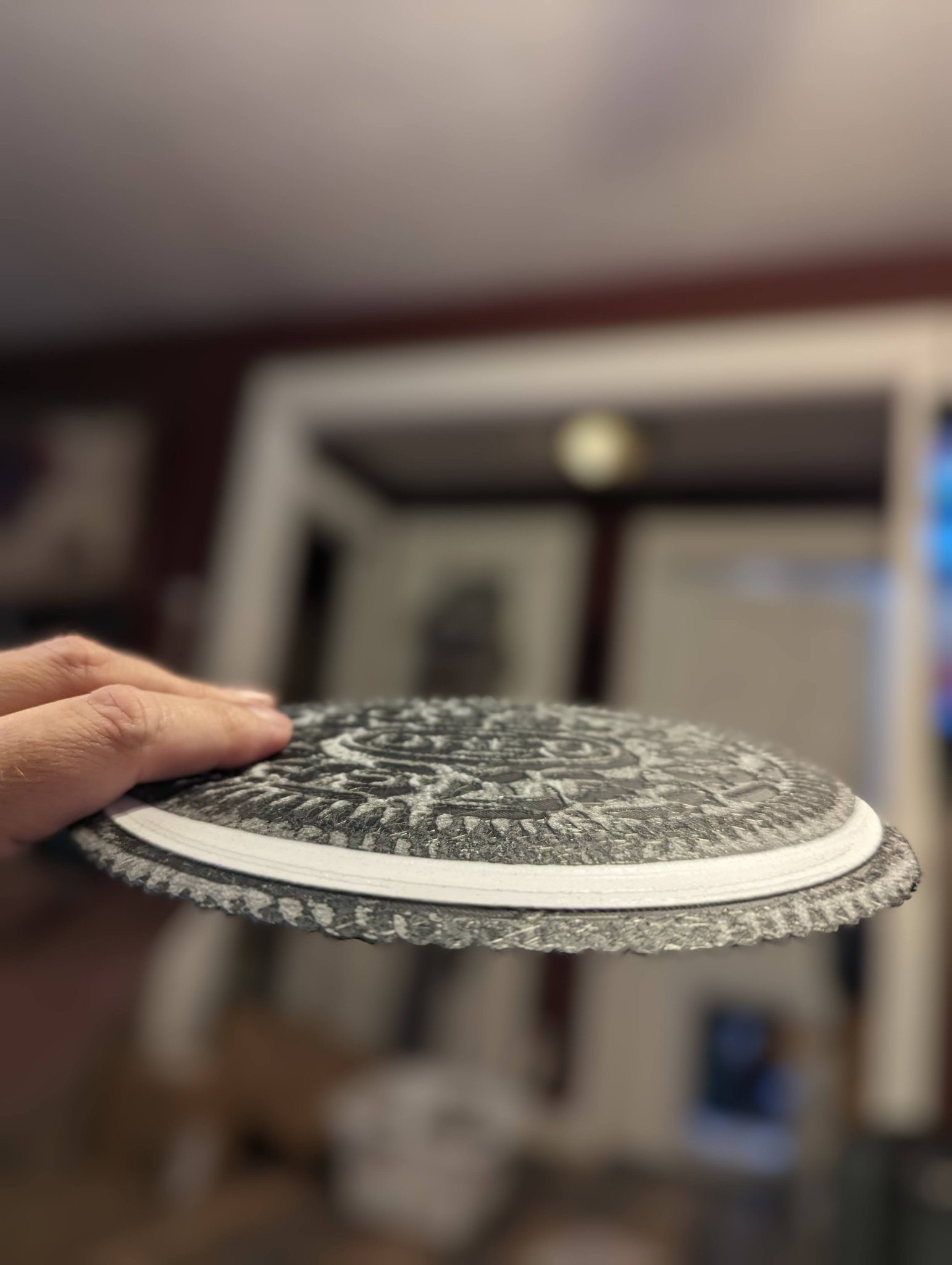 Bánh Oreo khổng lồ HueForge độc đáo