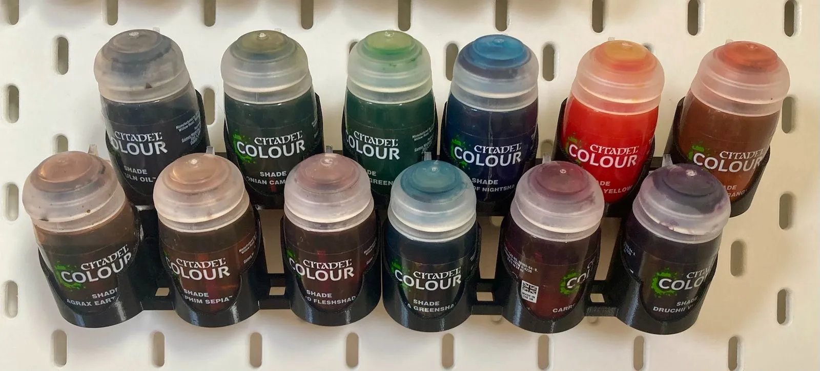 Giá đỡ chai sơn Skadis với đường kính 32.6mm