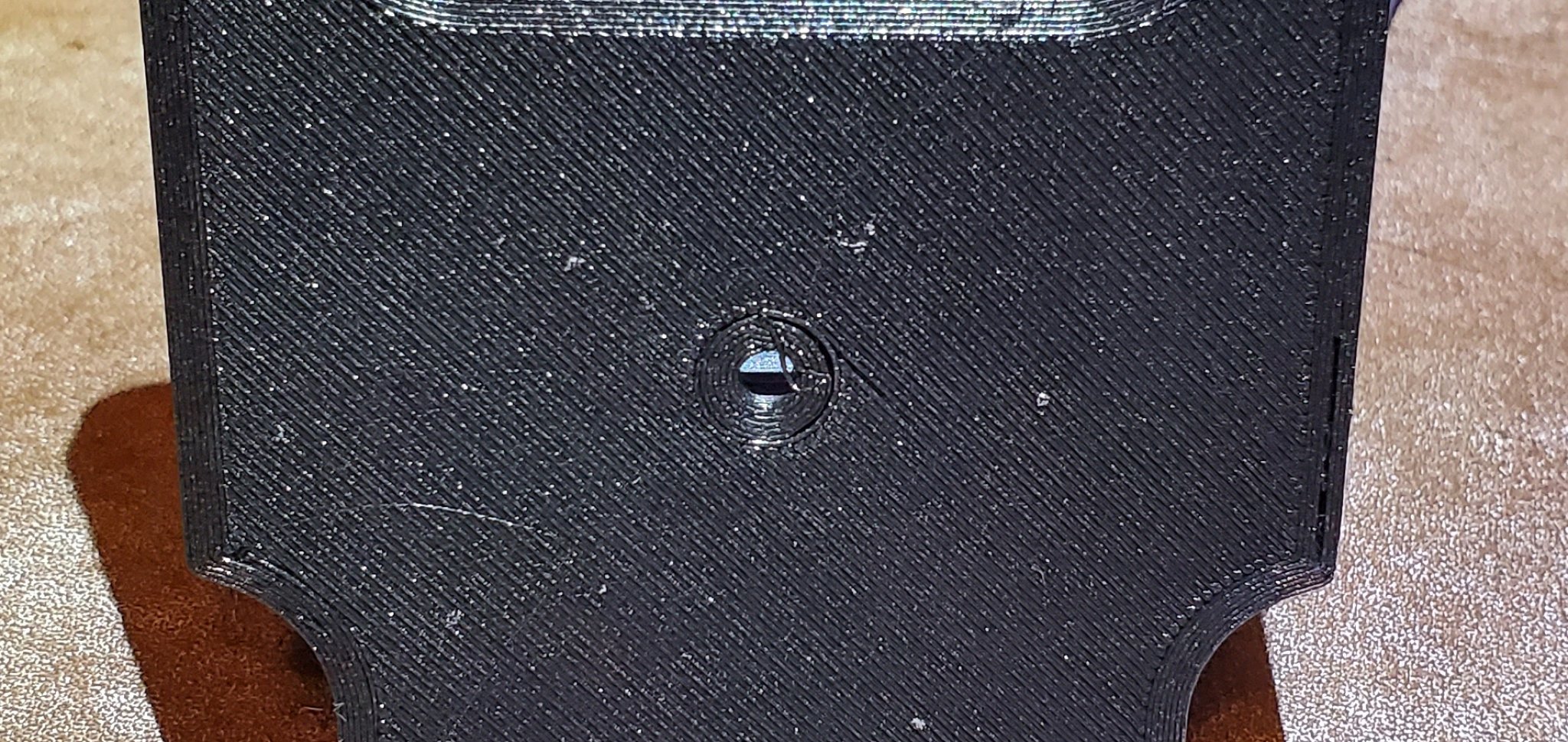 Giá đỡ tường chắc chắn cho máy hút bụi Ryobi Jobsite