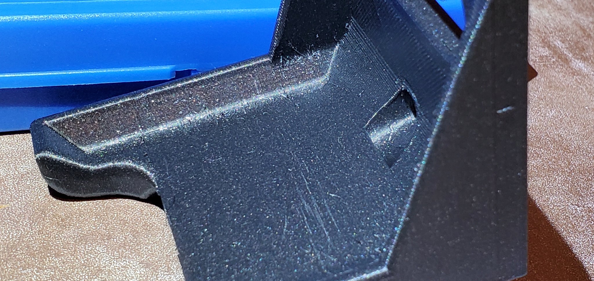 Giá đỡ tường chắc chắn cho máy hút bụi Ryobi Jobsite