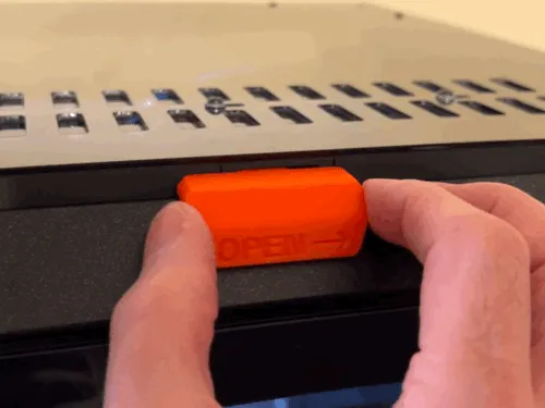 Nắp từ tính cho Prusa Core One với tay cầm thông gió tích hợp