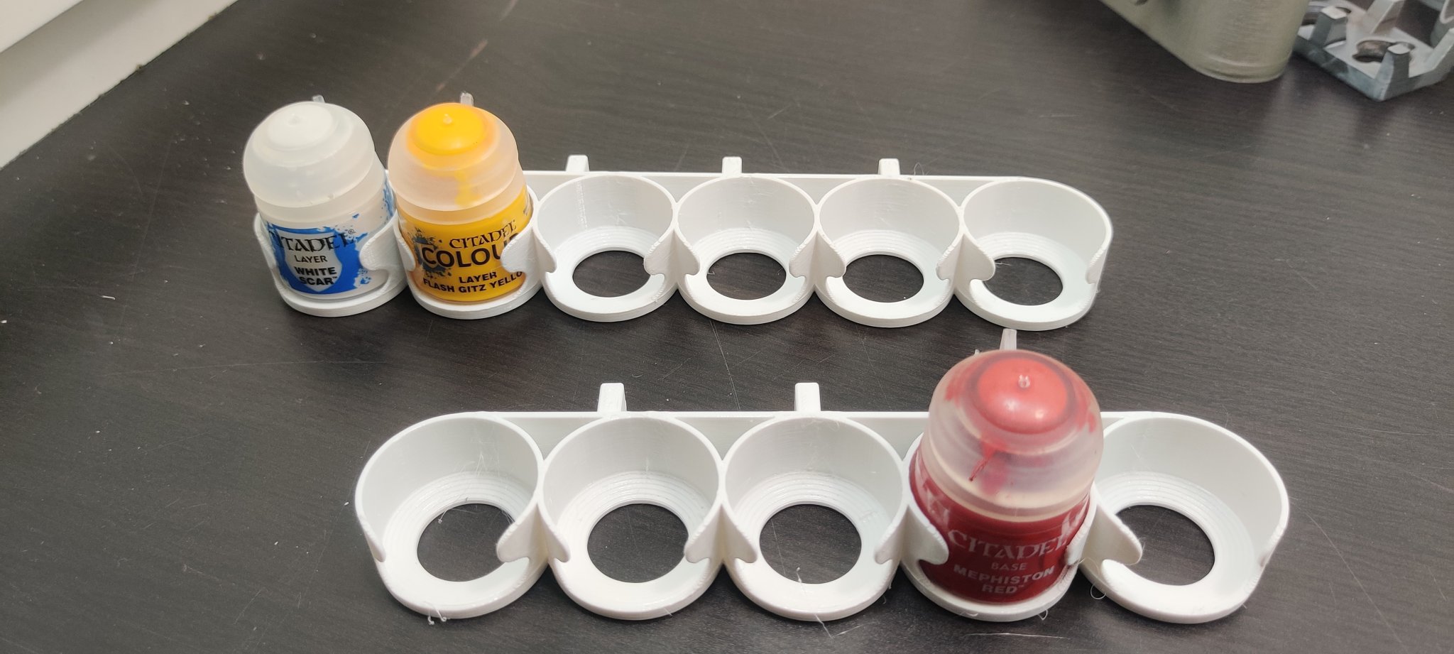 Giải pháp lưu trữ sơn SKADIS Citadel với 5 và 6 chai