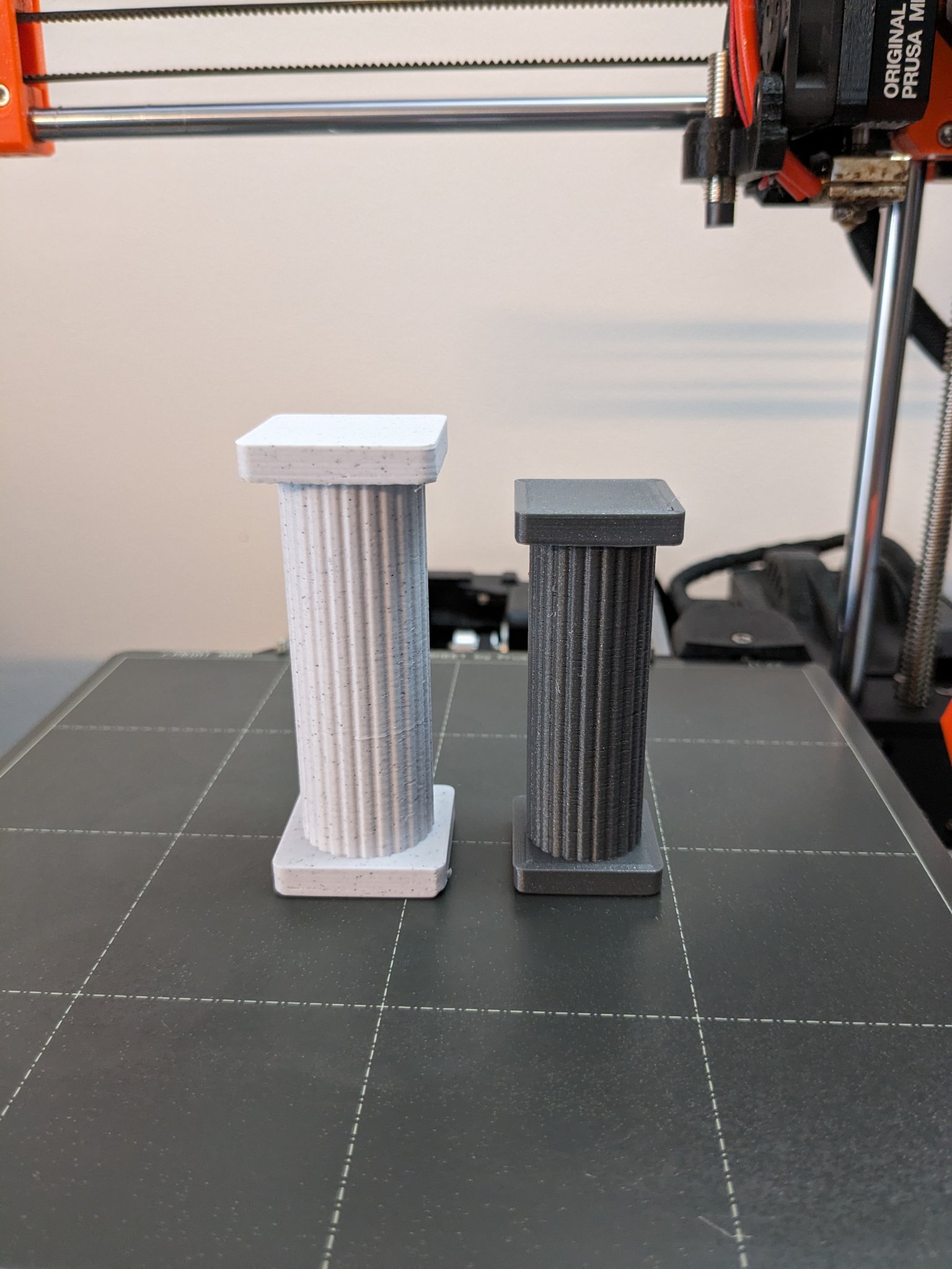 Cột đá cẩm thạch trang trí cho màn hình máy tính