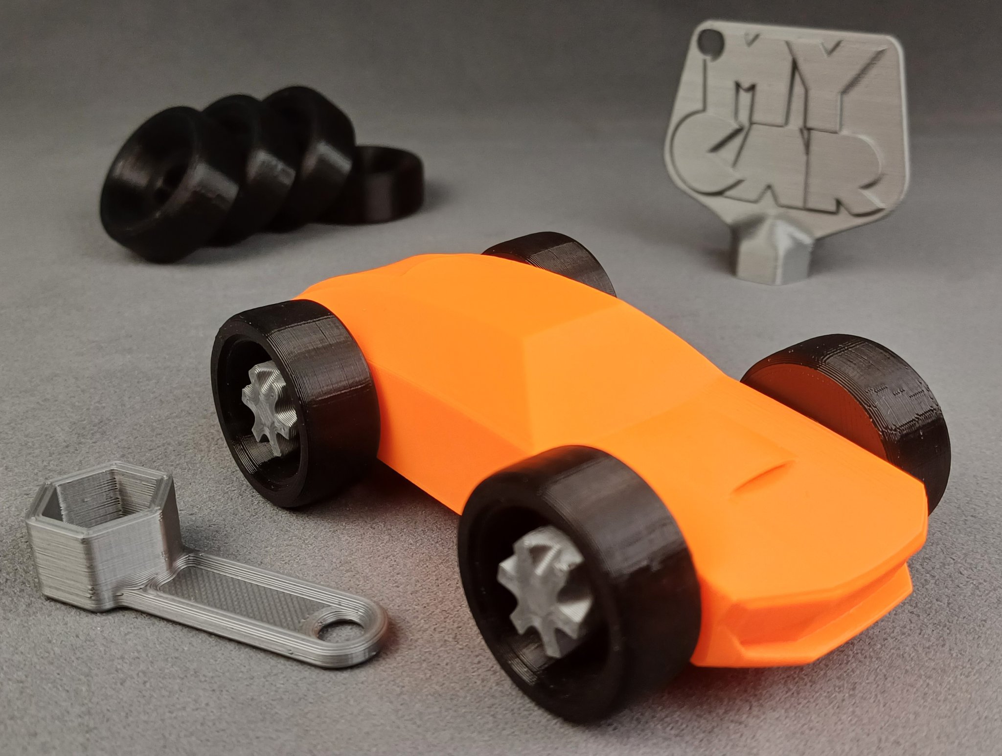 Ô tô đồ chơi Concept R với bánh xe thay đổi linh hoạt