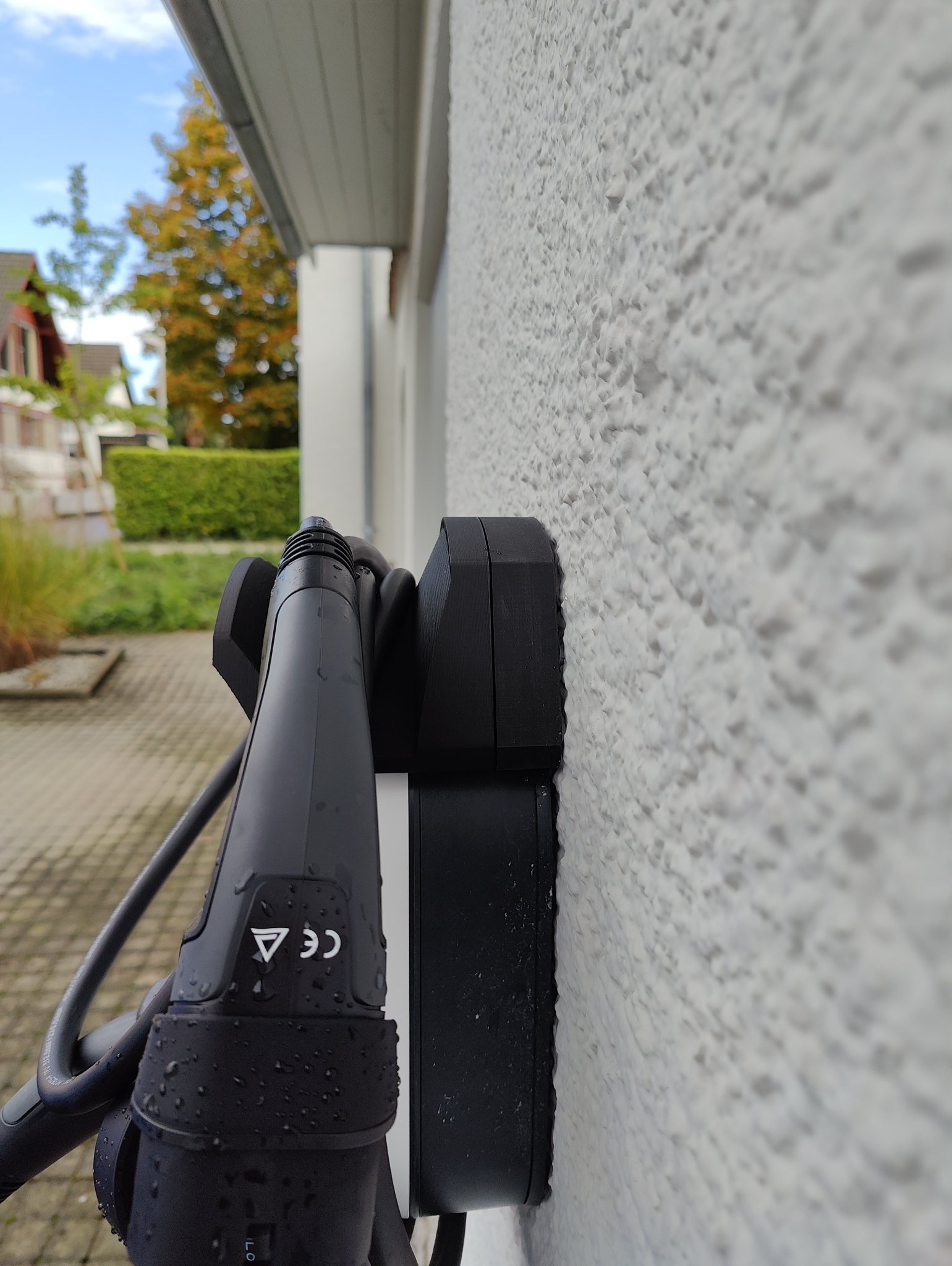 Giá đỡ cáp sạc gắn tường cho go-e Charger Gemini