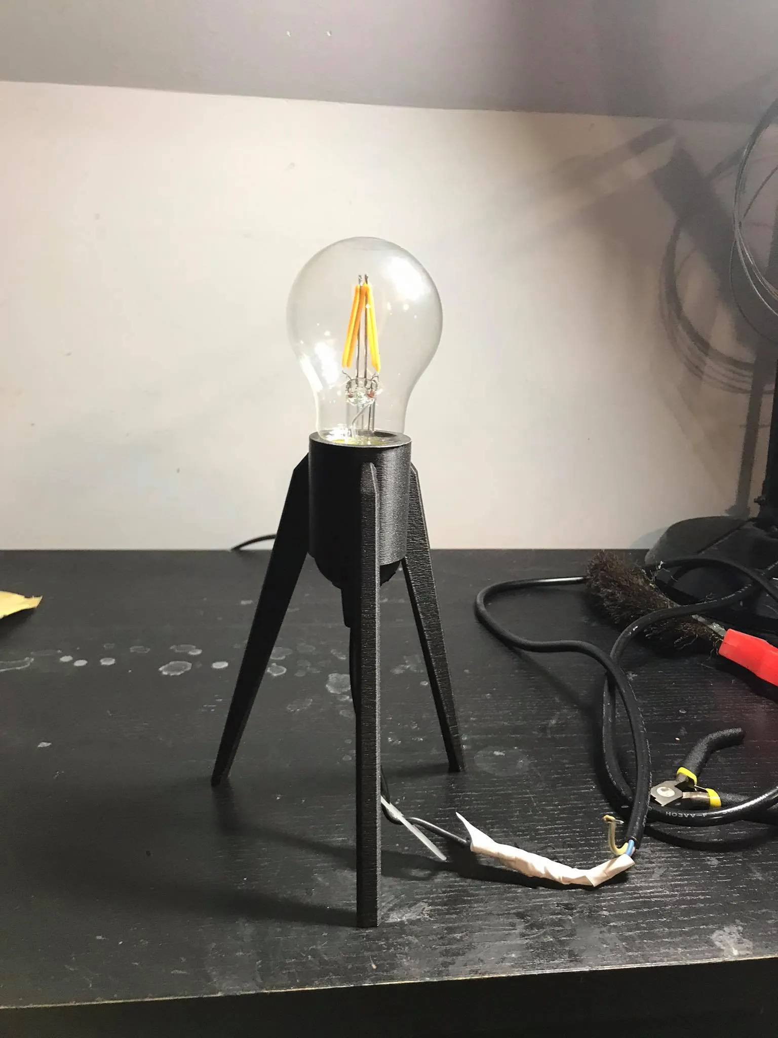 Chân đèn bóng LED kiểu dáng độc đáo cho đui đèn IKEA