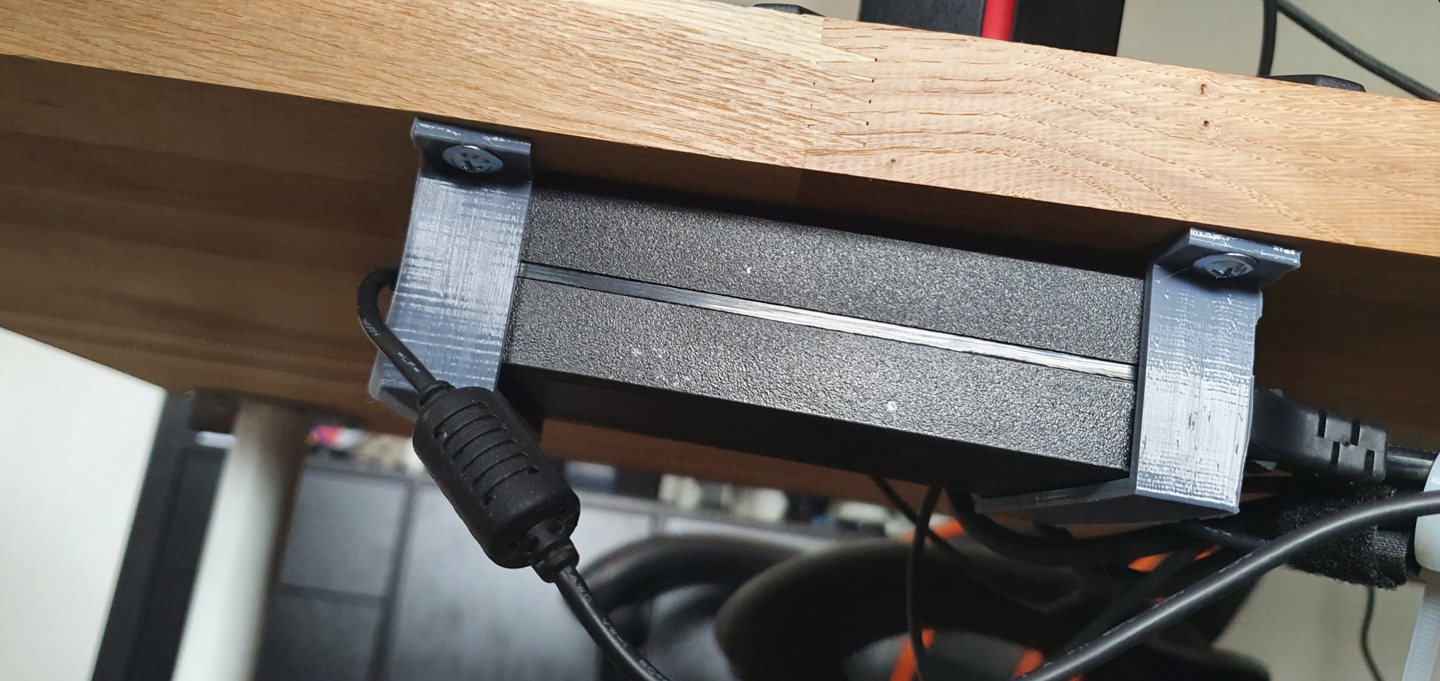 Giá đỡ nguồn điện cho màn hình AOC chơi game