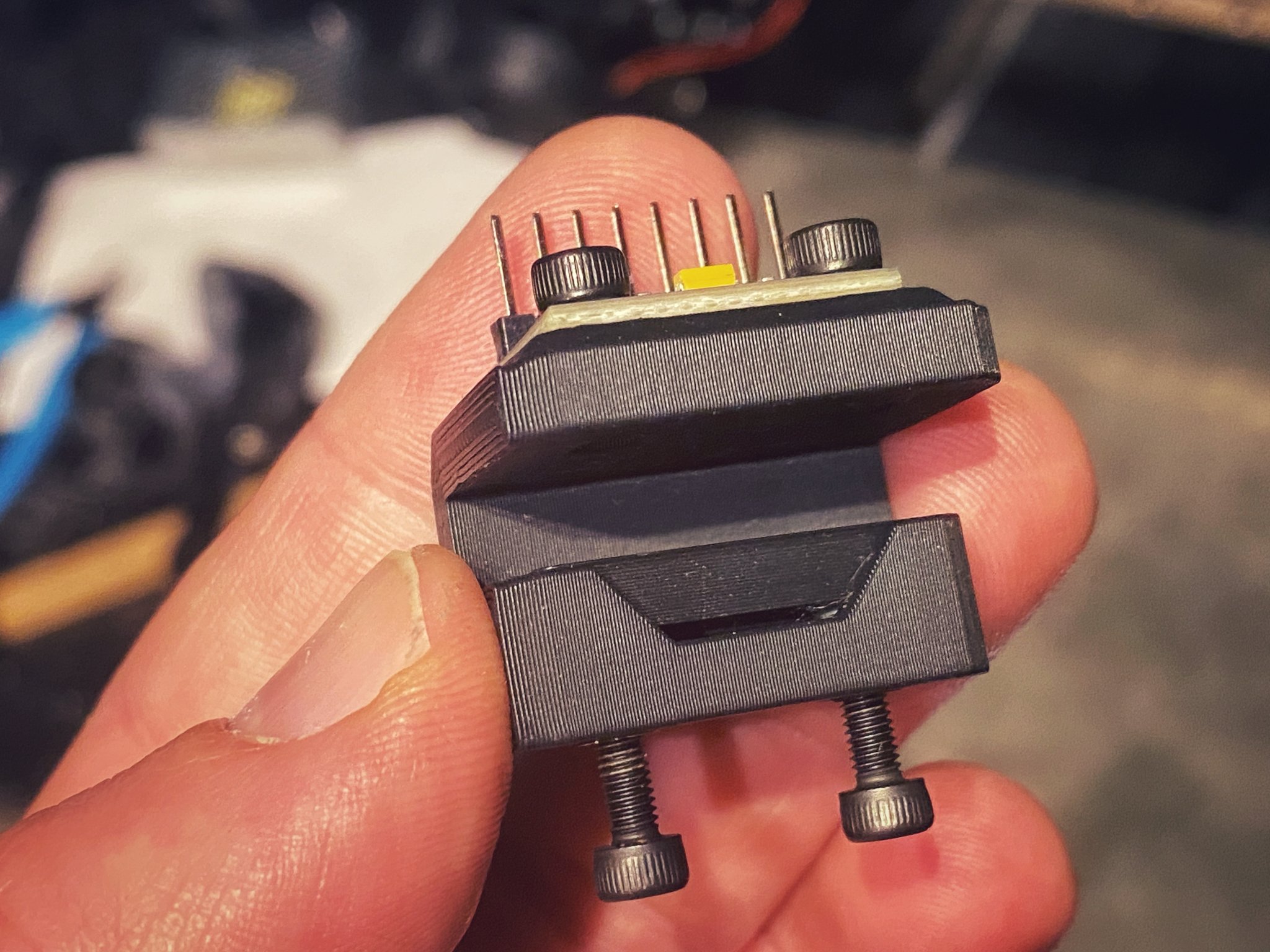 Kẹp gắn ADXL345 cho trục Y máy in 3D không làm hỏng bàn in!