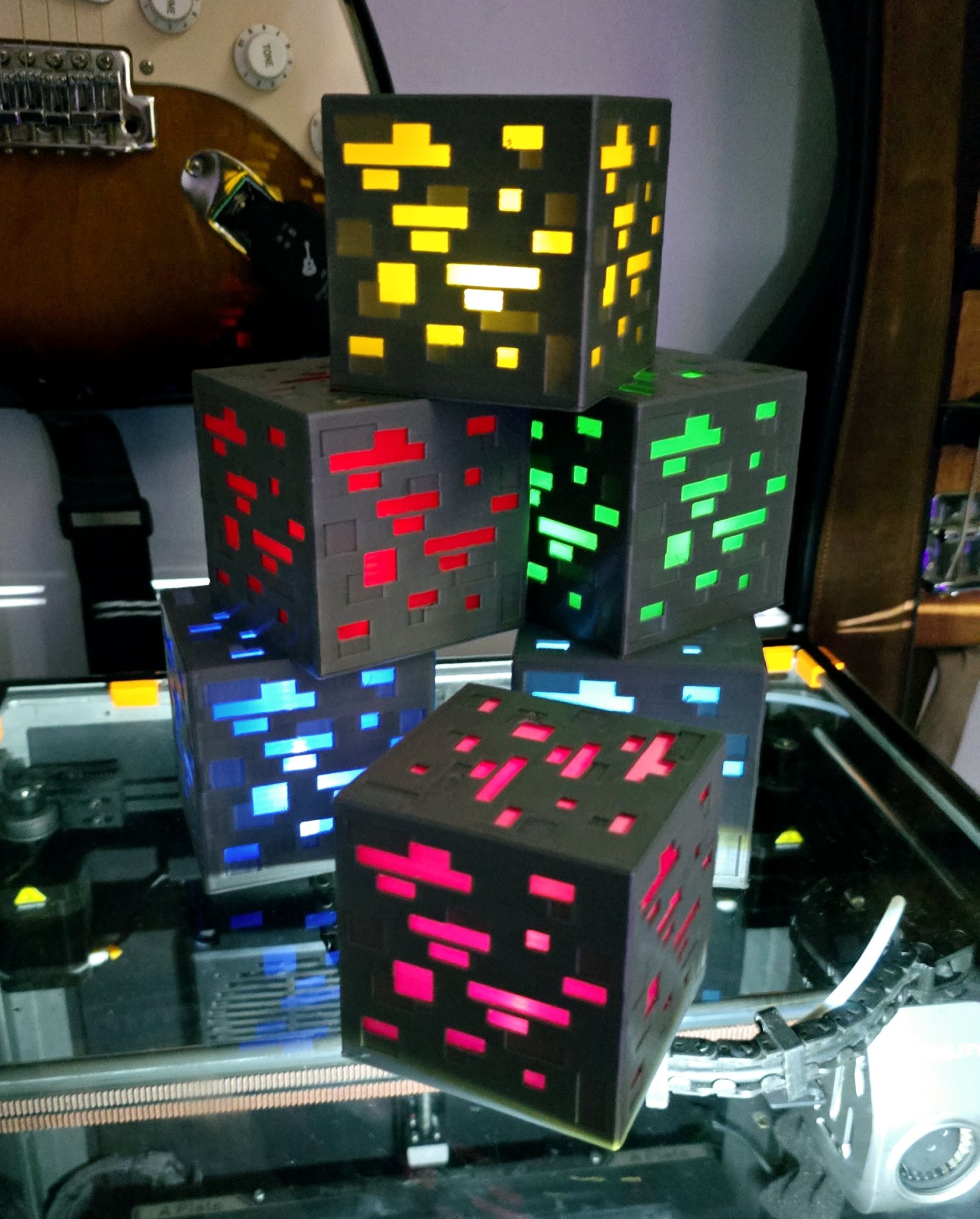 Hộp đèn khoáng sản trong Minecraft cho trẻ em