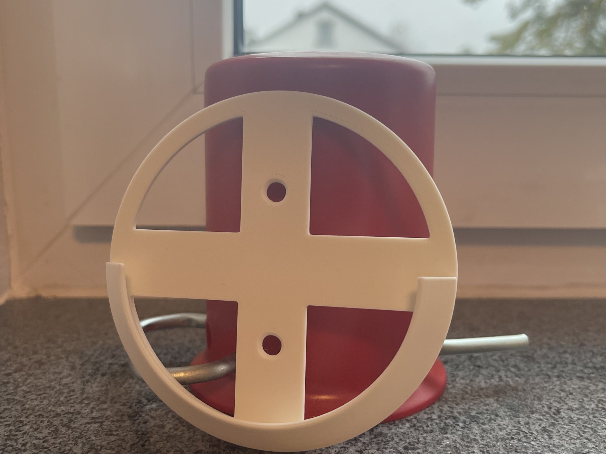 Giá đỡ nắp bình gas treo tường nhỏ gọn