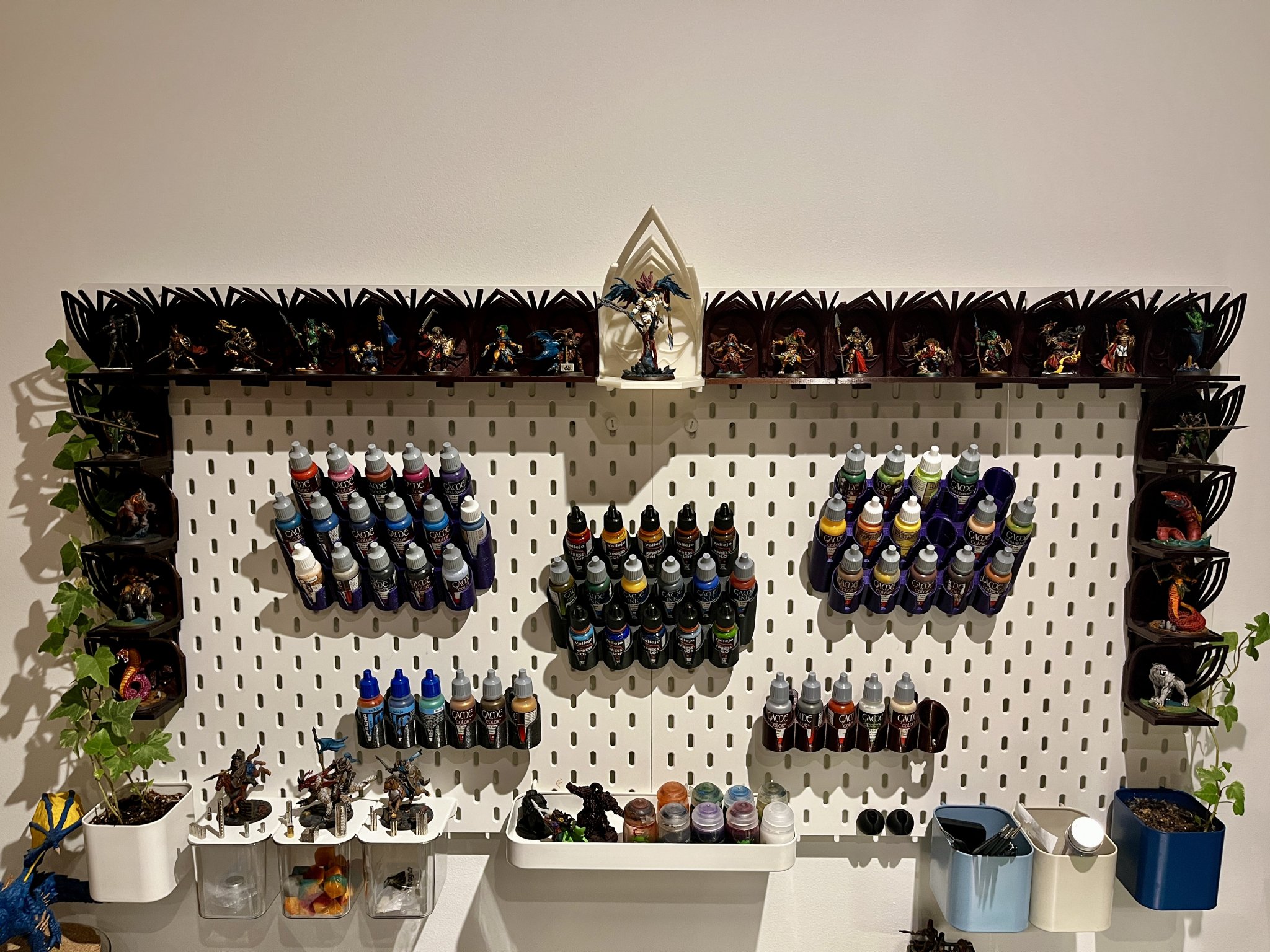 Giá đỡ chai sơn cho bảng ghim IKEA Skadis