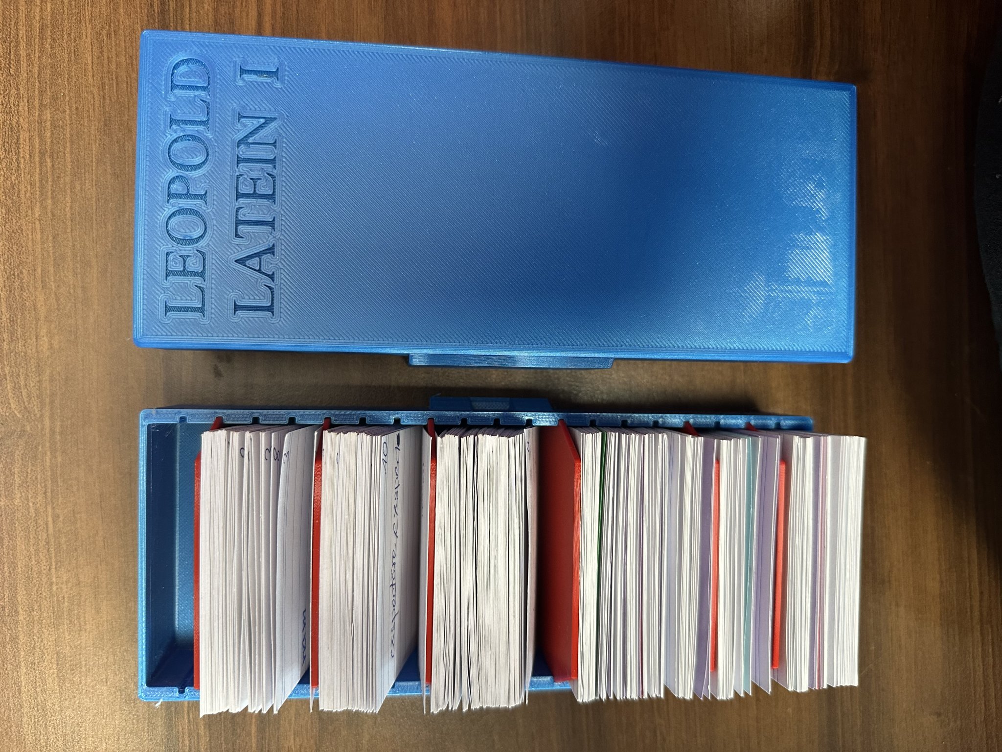 Hộp thẻ chỉ mục V2 (DIN A8) với ngăn chia linh hoạt và nắp đ...