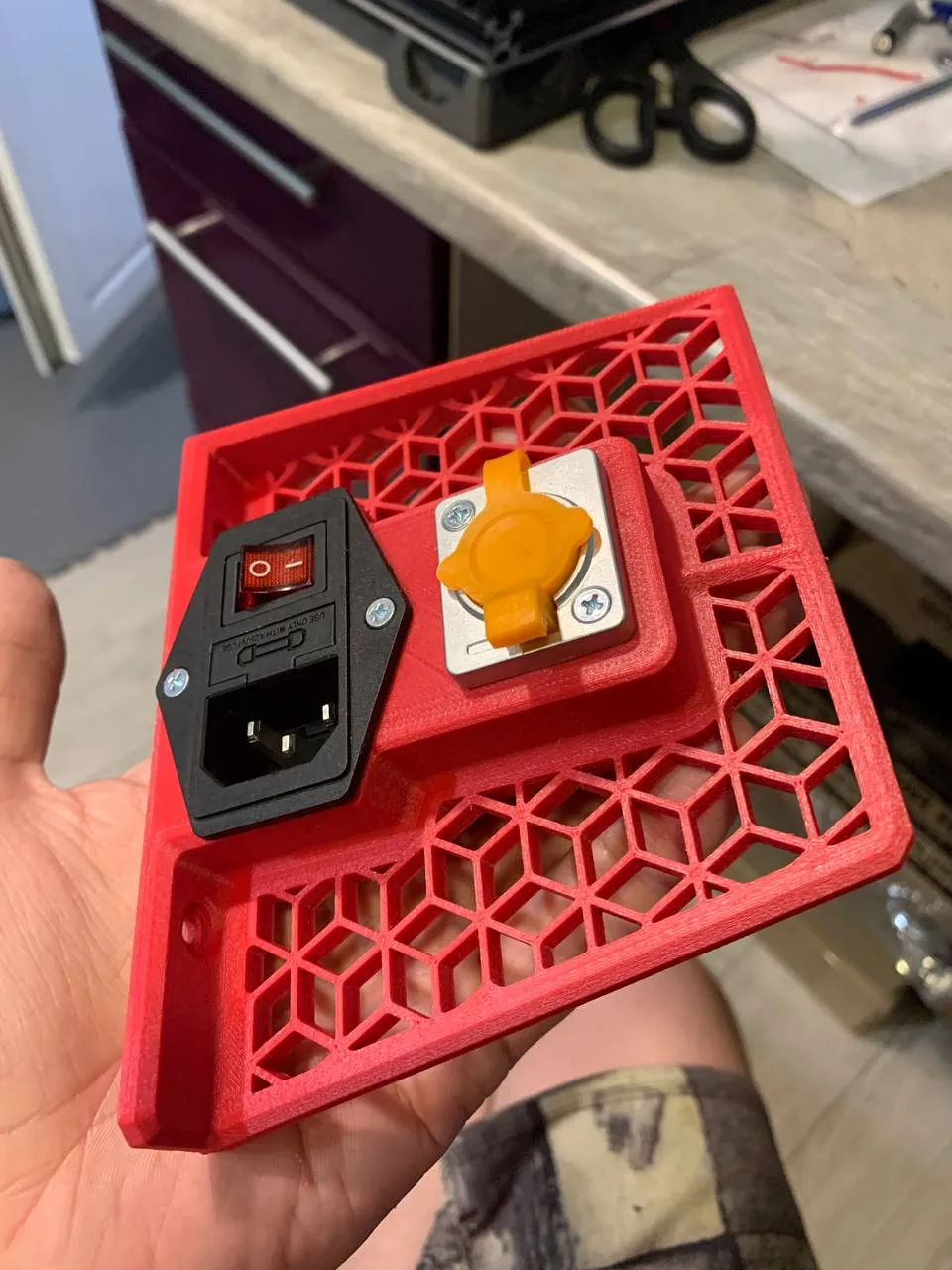 Giá đỡ ổ cắm LAN cho VZBot và công tắc nguồn