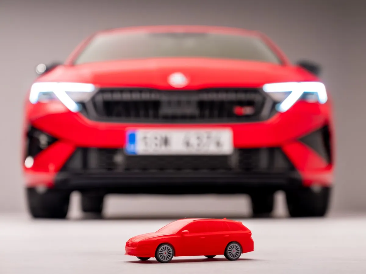 Mô hình ô tô Škoda Octavia Combi huyền thoại