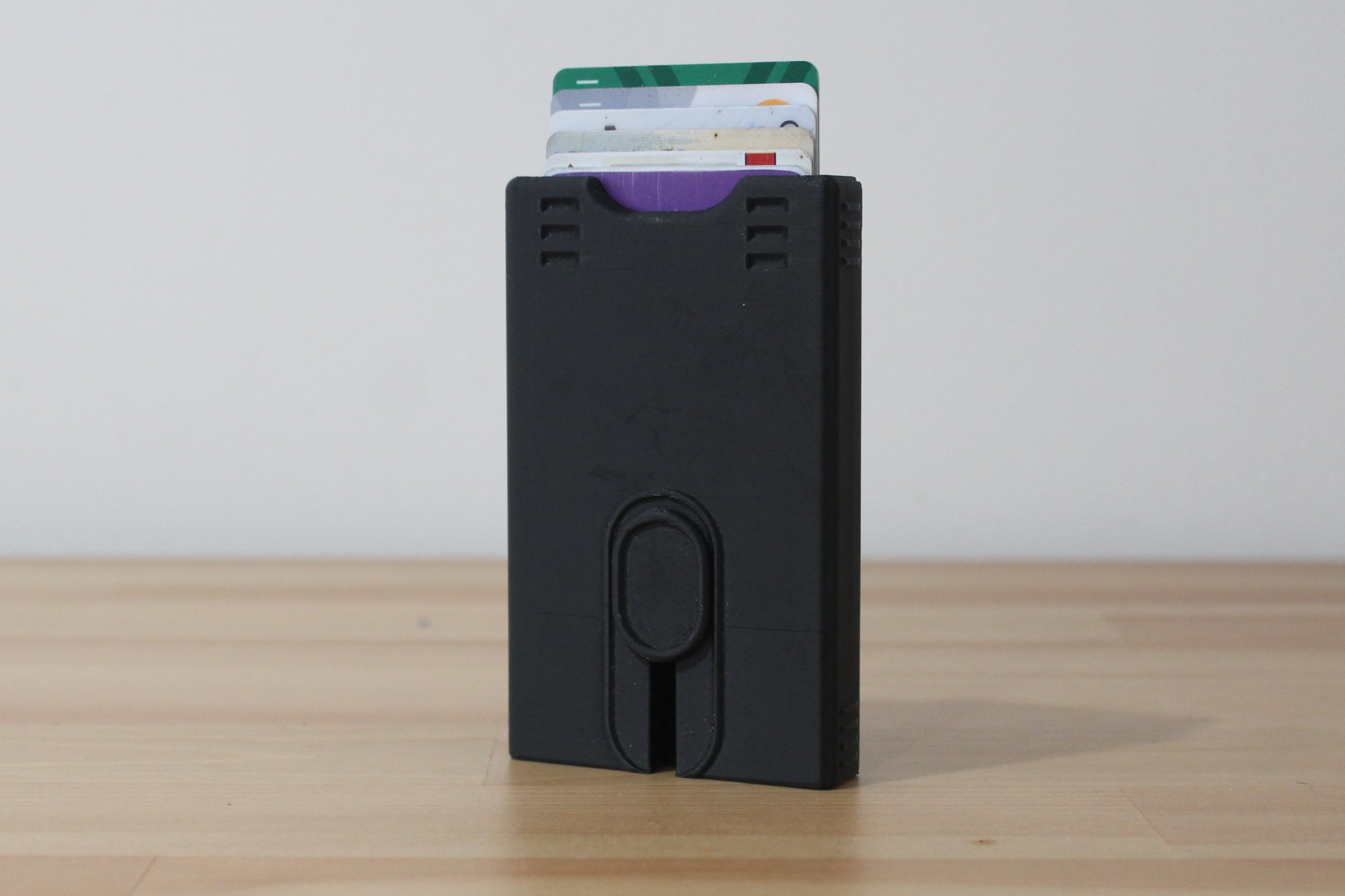 Ví đựng tiền in sẵn thiết kế tinh tế và tiện dụng