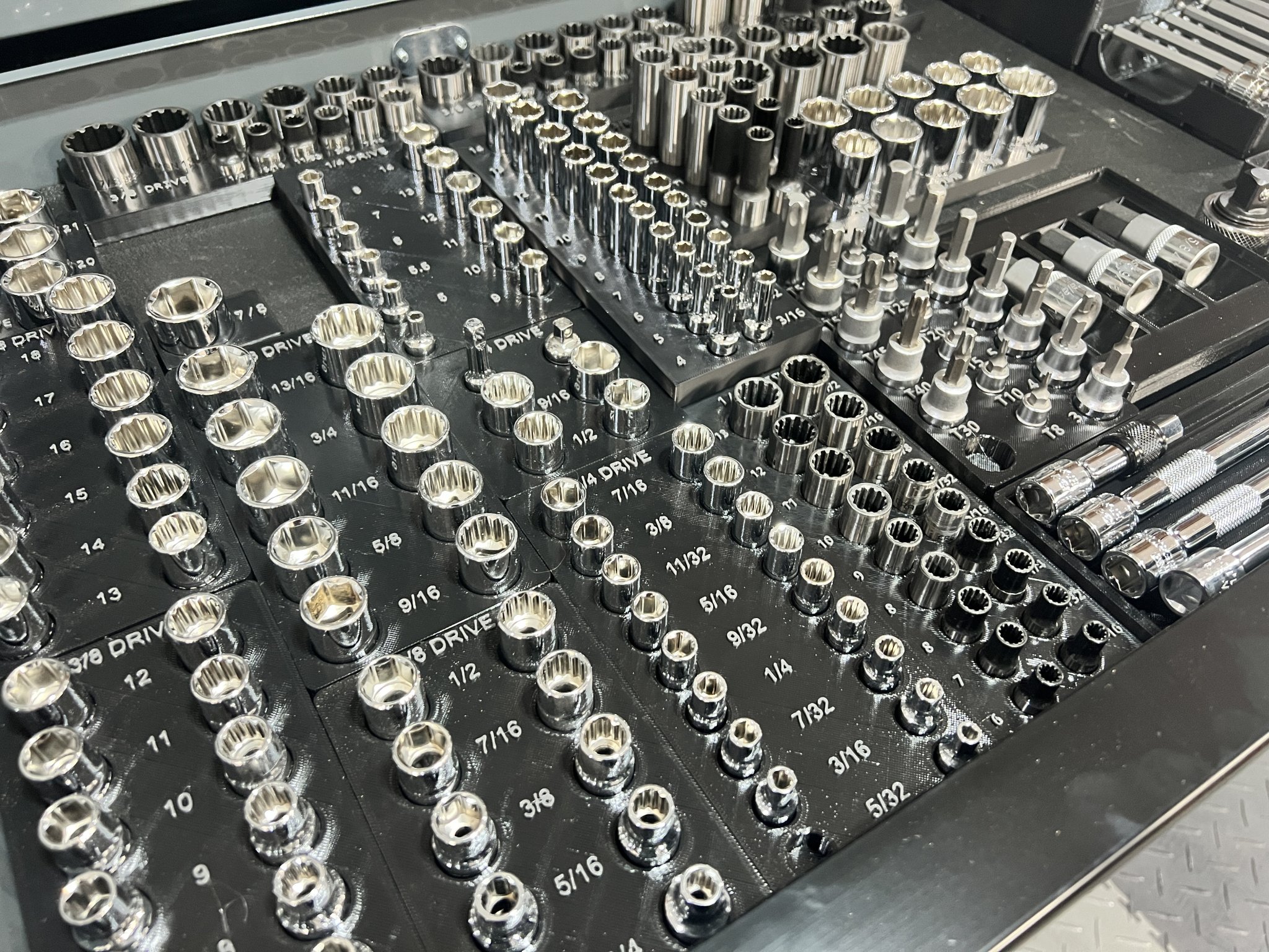 Bộ dụng cụ tổ chức cờ lê US General Gridfinity