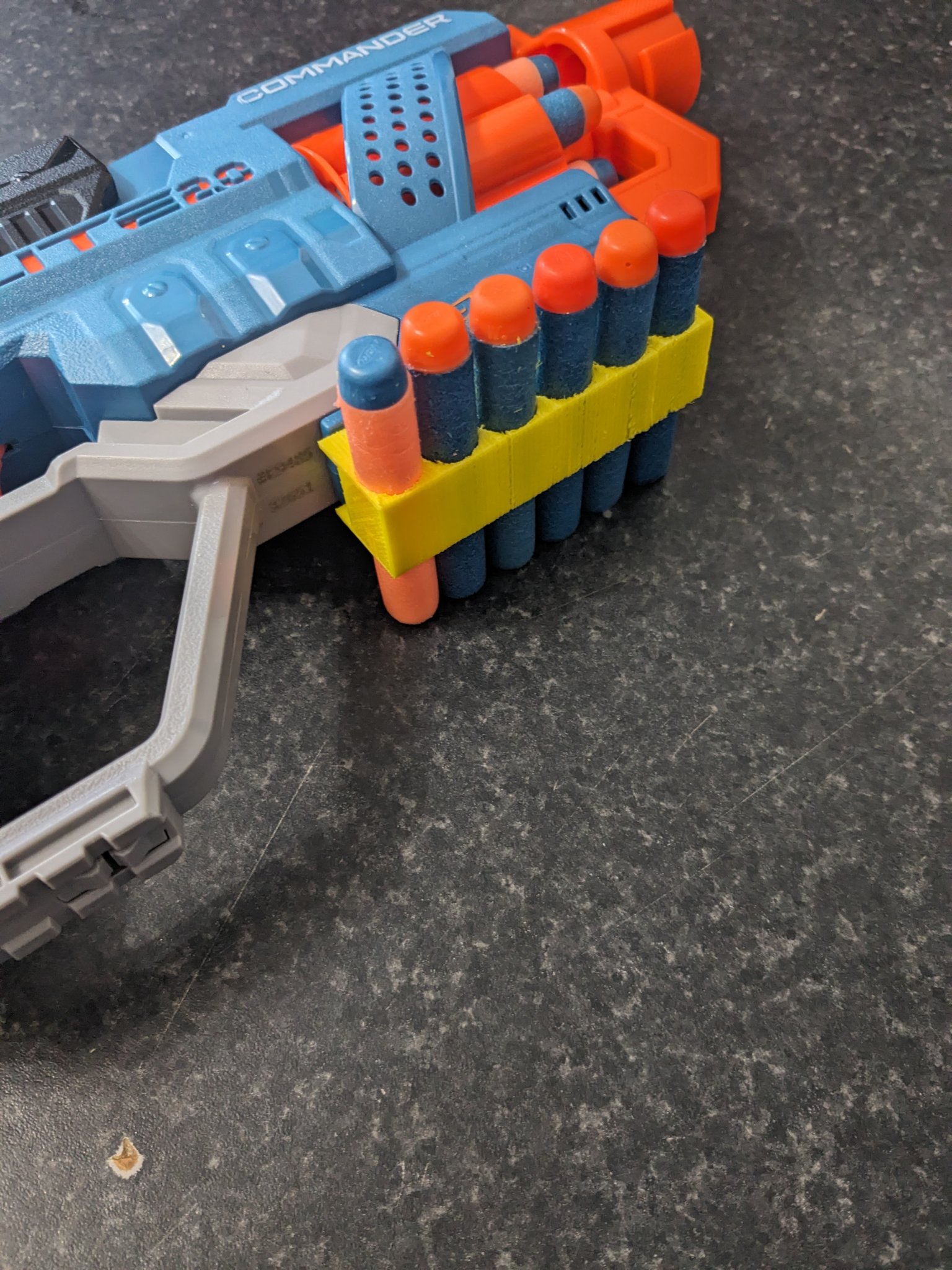 Kẹp đạn Nerf Commander gọn gàng và tiện lợi