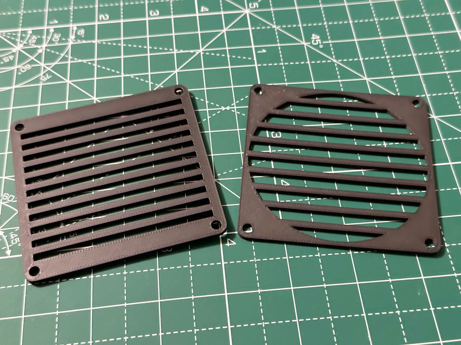 Nắp bảo vệ quạt máy tính với nhiều kích thước khác nhau