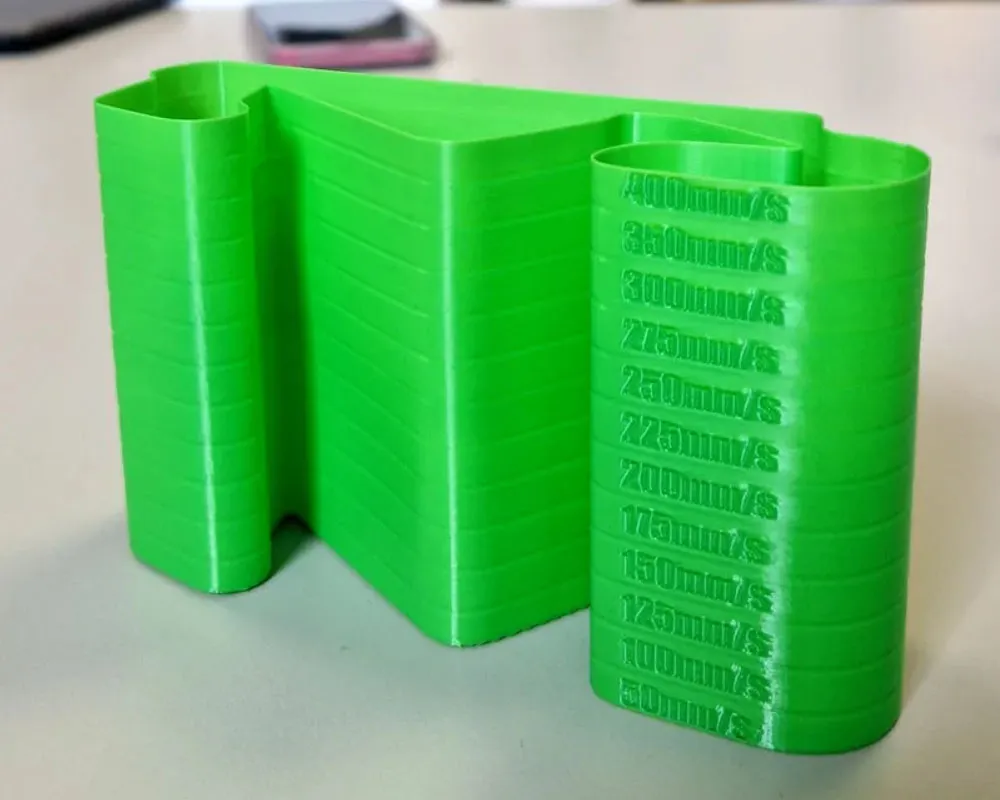 Kiểm tra tốc độ máy in 3D theo hình dáng đường đua Montmeló