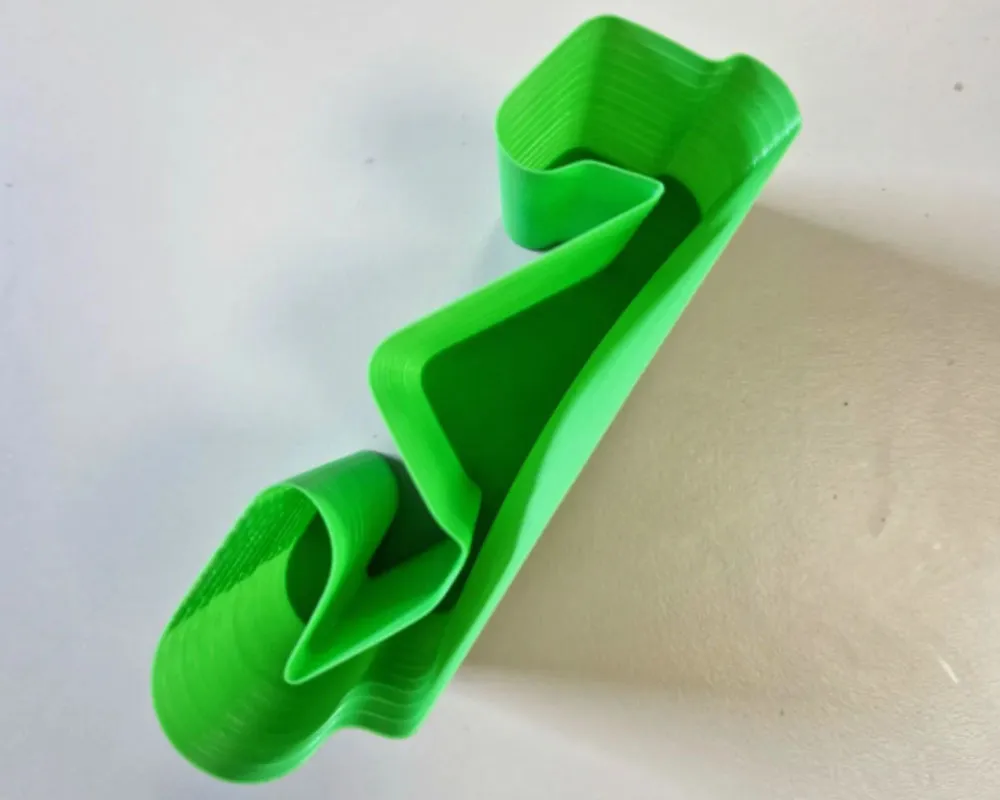 Kiểm tra tốc độ máy in 3D theo hình dáng đường đua Montmeló