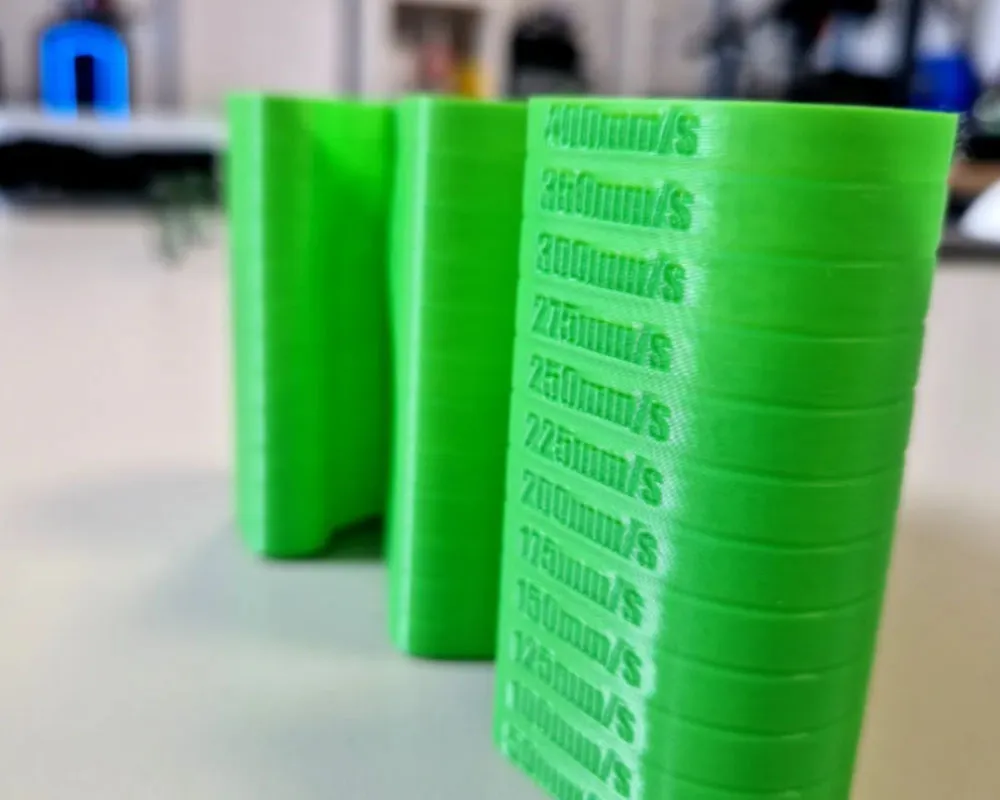 Kiểm tra tốc độ máy in 3D theo hình dáng đường đua Montmeló