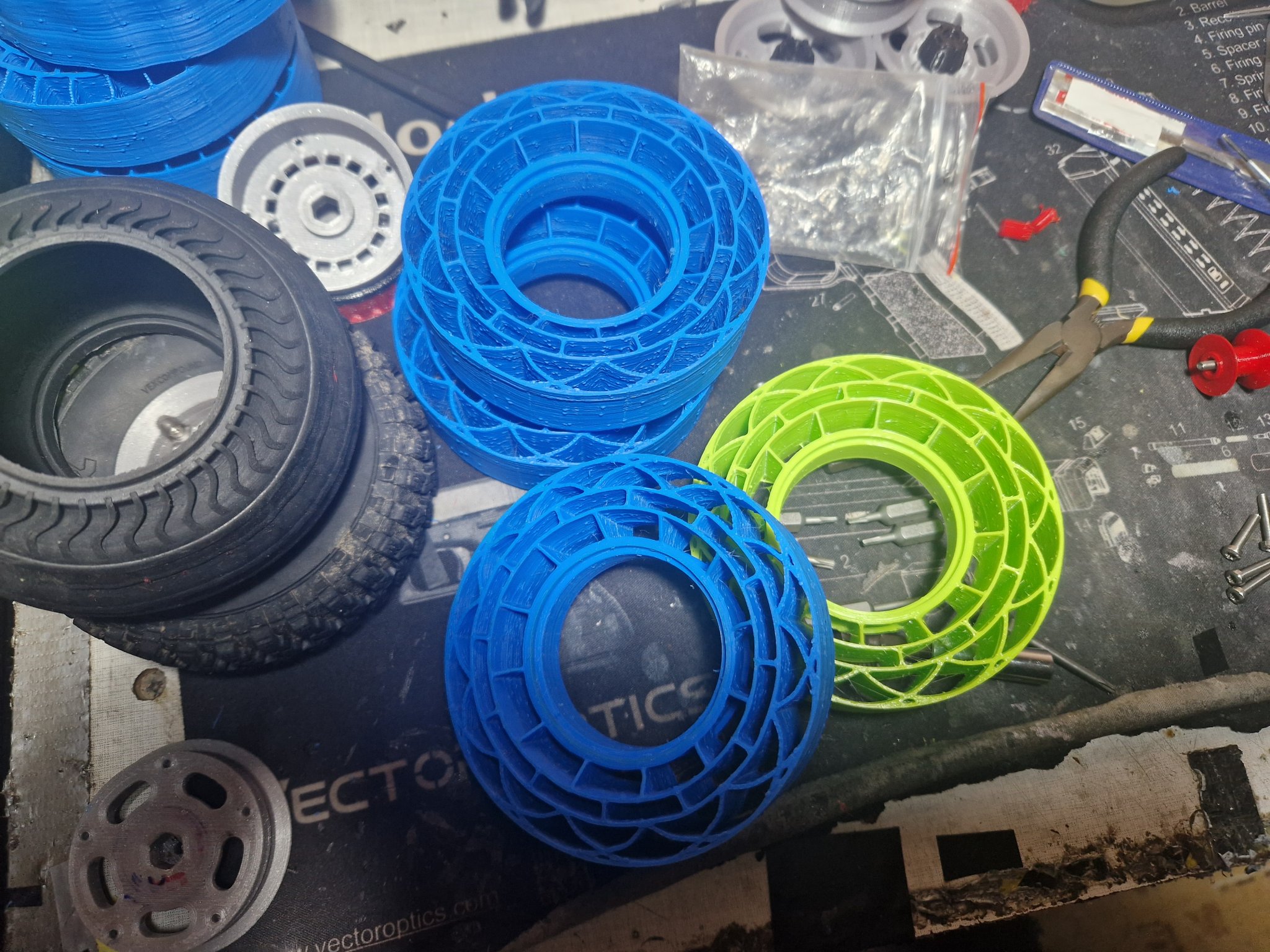 Bộ chèn lốp FLEX 105mm cho xe tải "Long Max" 1.9