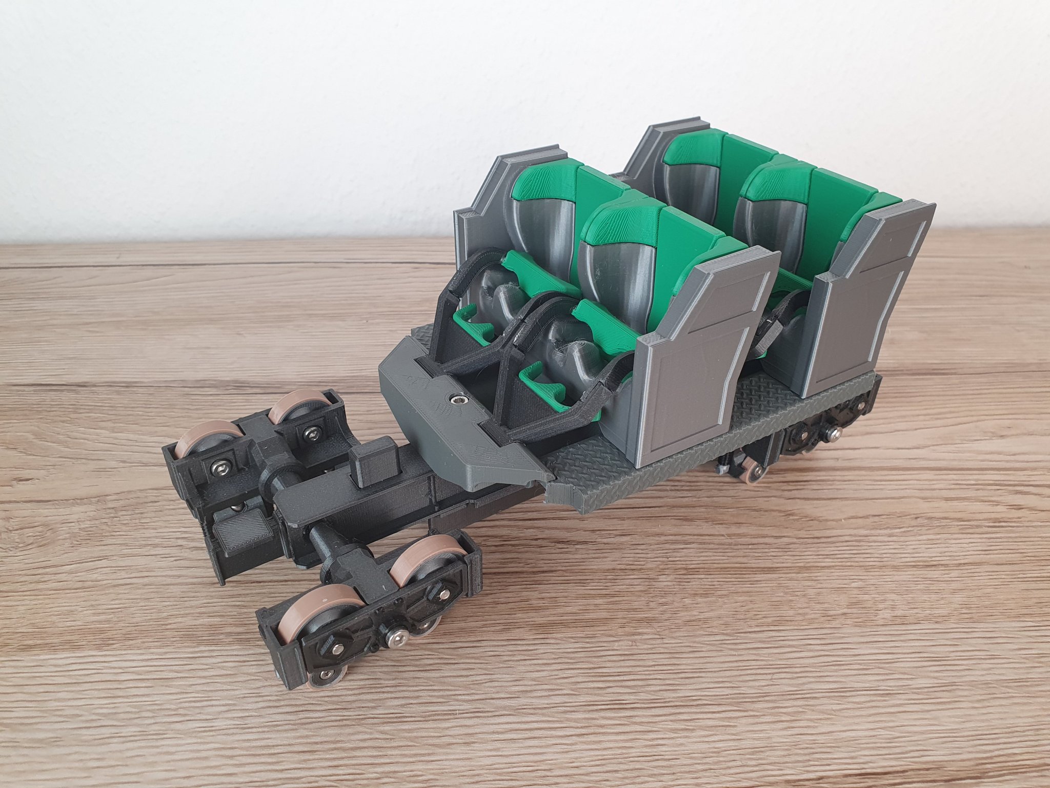 Mô hình xe lửa Hybrid Coaster tỷ lệ 1:15