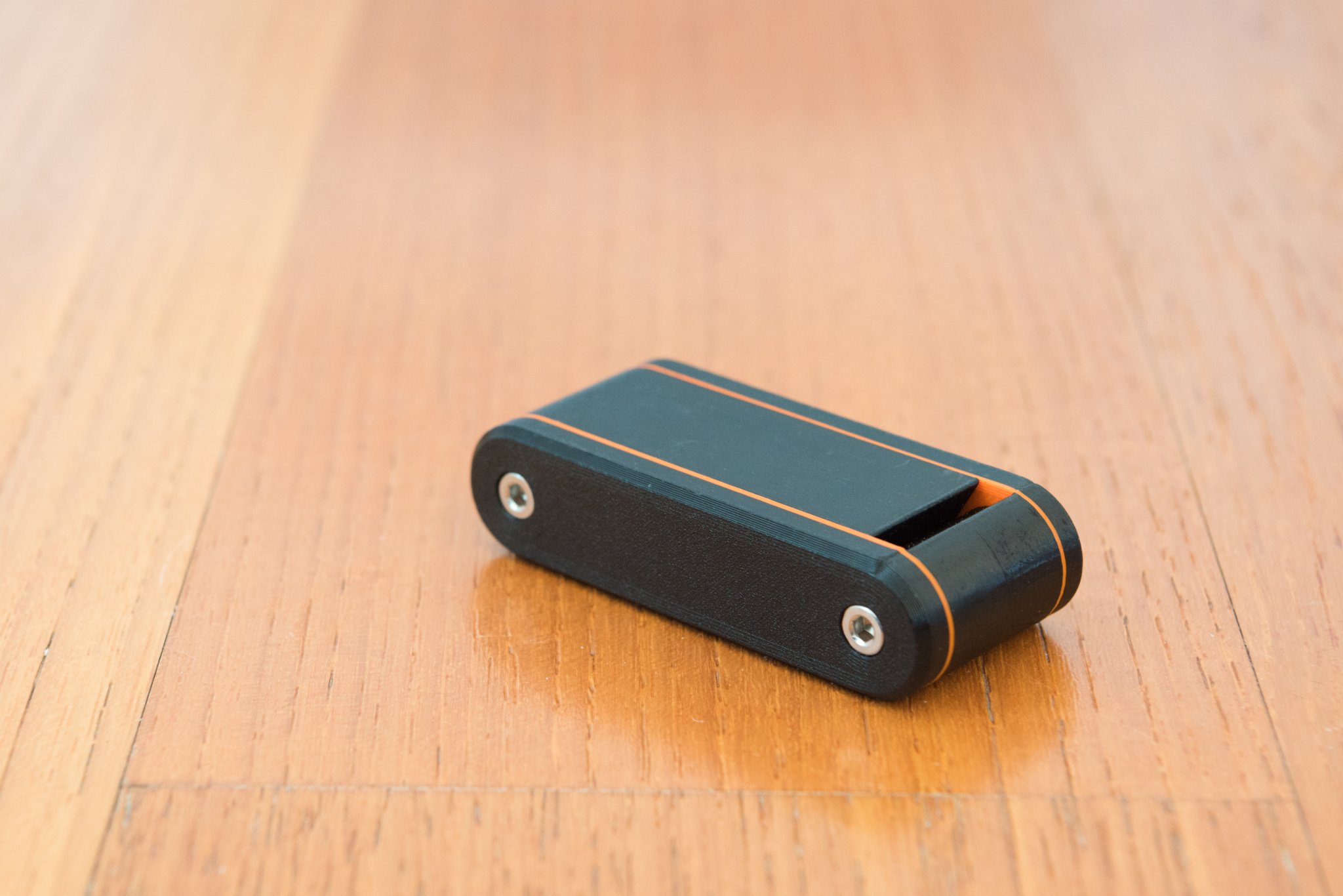 Móc treo túi xách gập gọn tiện lợi