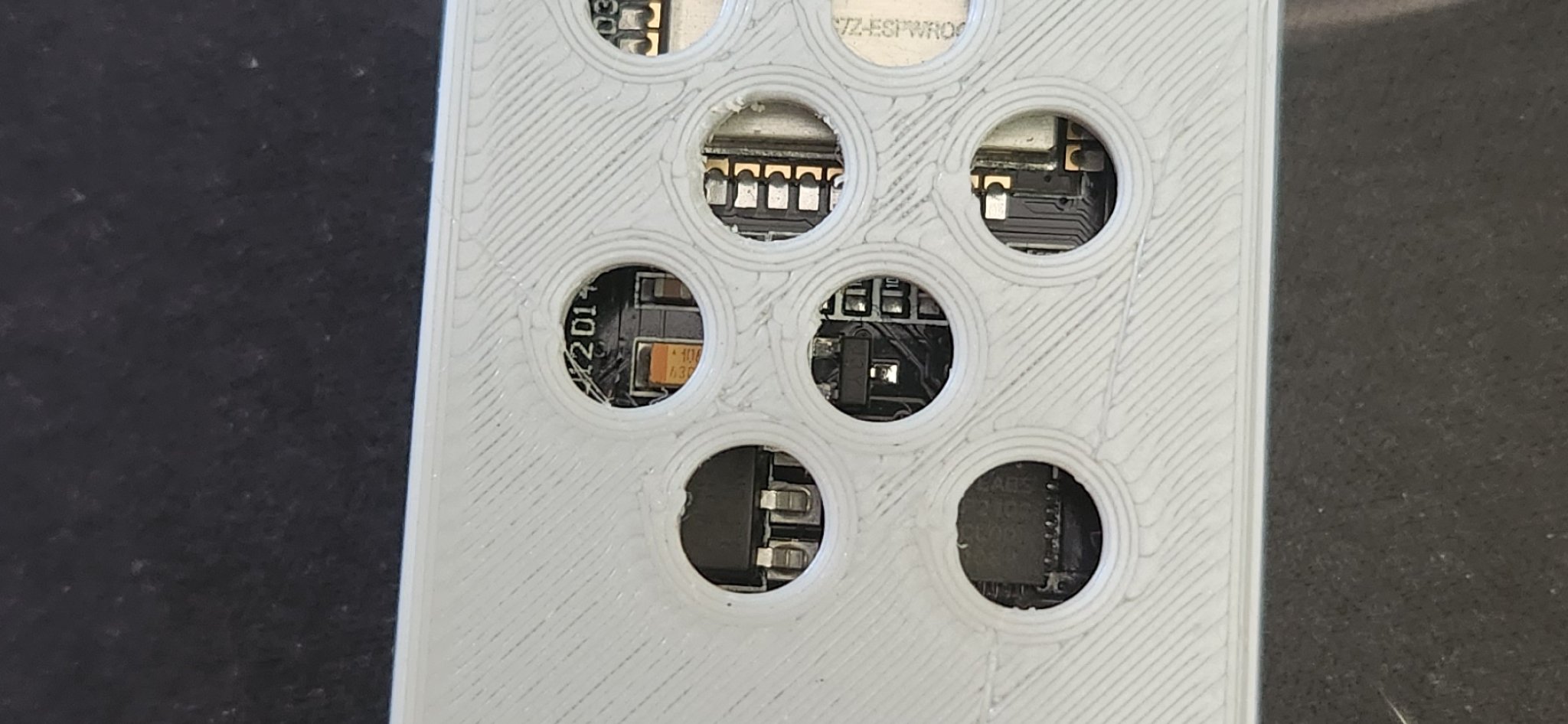 Vỏ bảo vệ đơn giản cho ESP32 Dev Kit V1