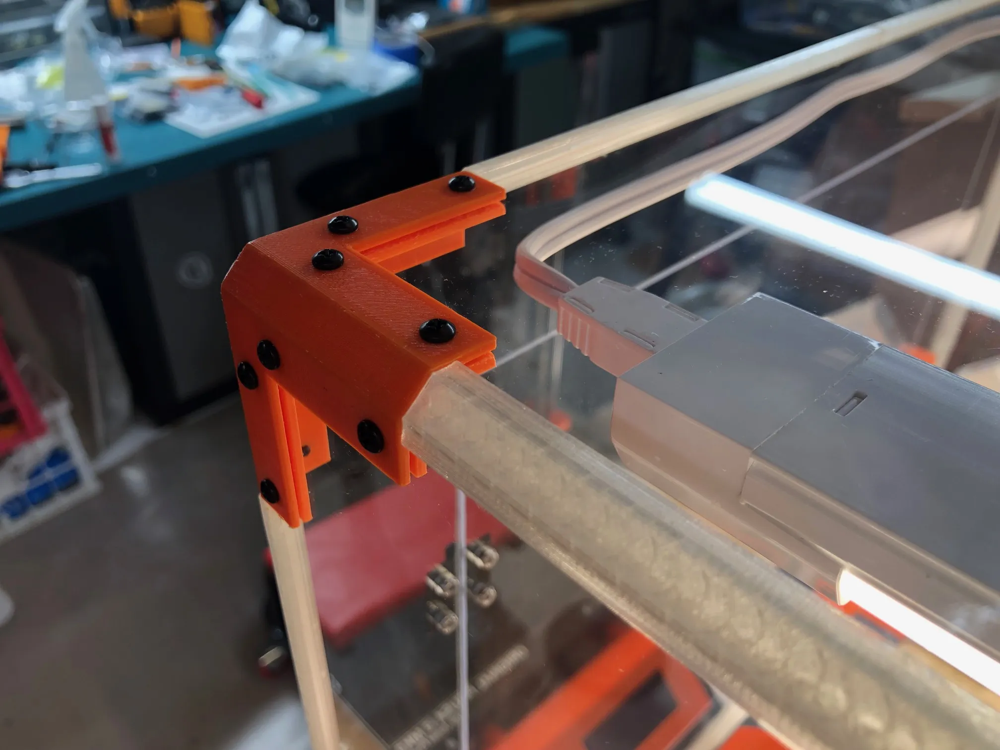 Hệ thống vỏ máy in 3D tùy chỉnh từ tấm acrylic 0.93