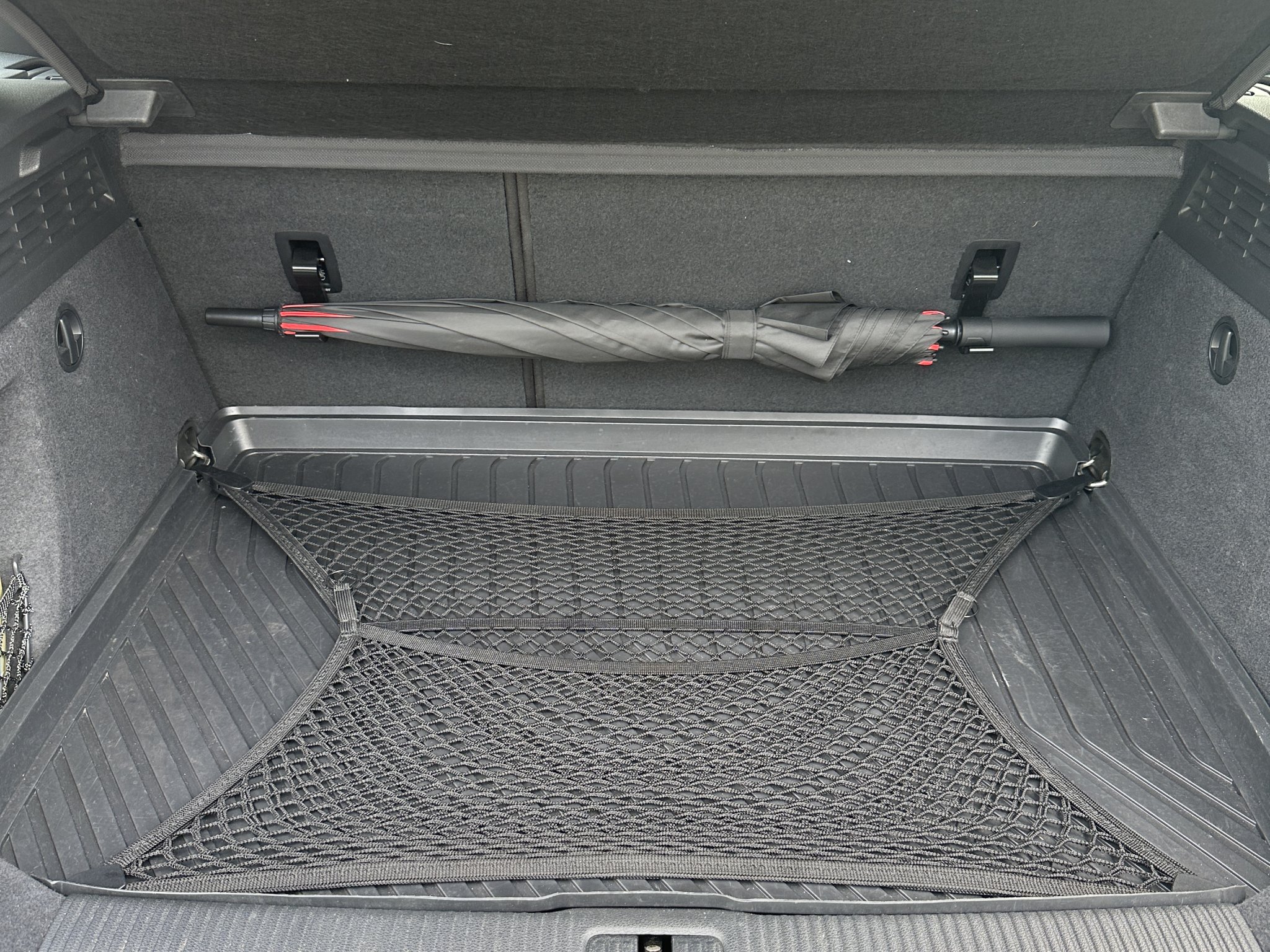 Giá đỡ ô dù gắn Isofix với móc đôi