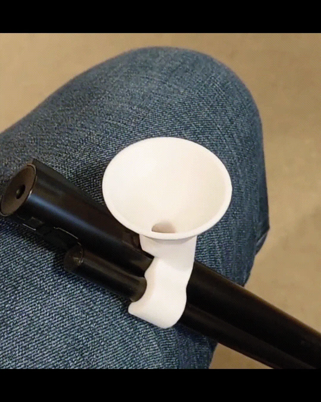 Phễu nạp BB gắn trên súng BB Red Ryder