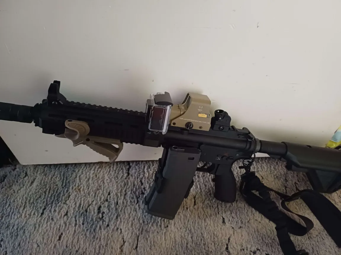 Giá đỡ camera hành động nhỏ gọn cho RIS