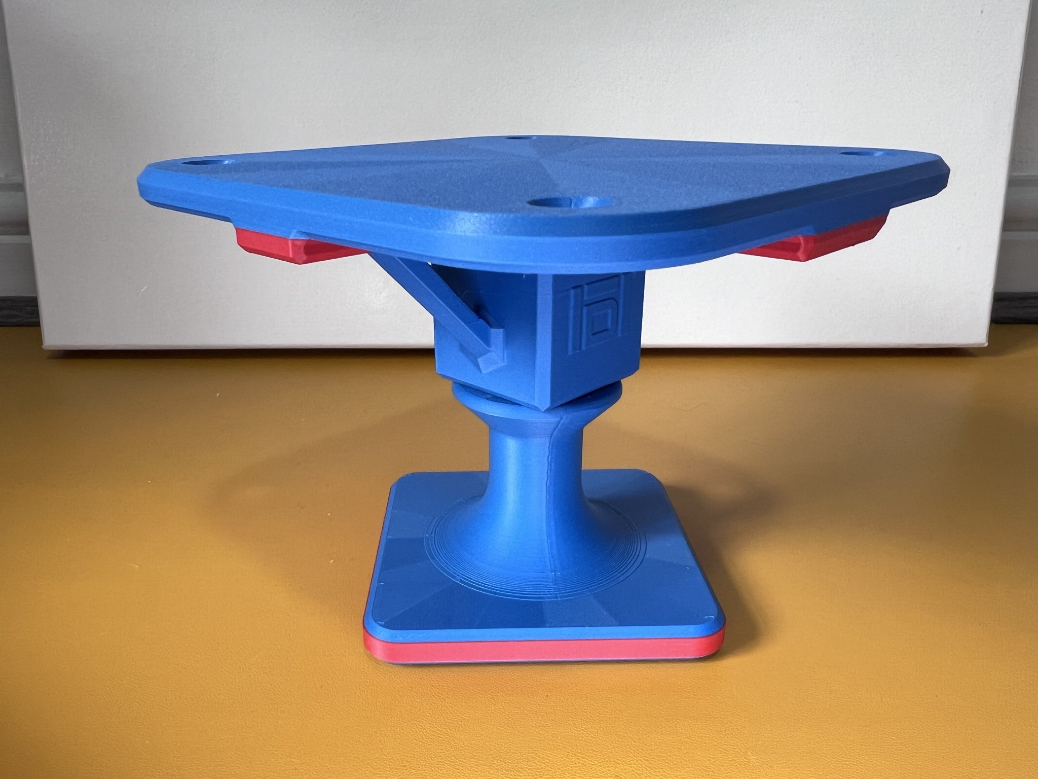 Mô hình bàn xoay Turner V5 cho các dự án sáng tạo