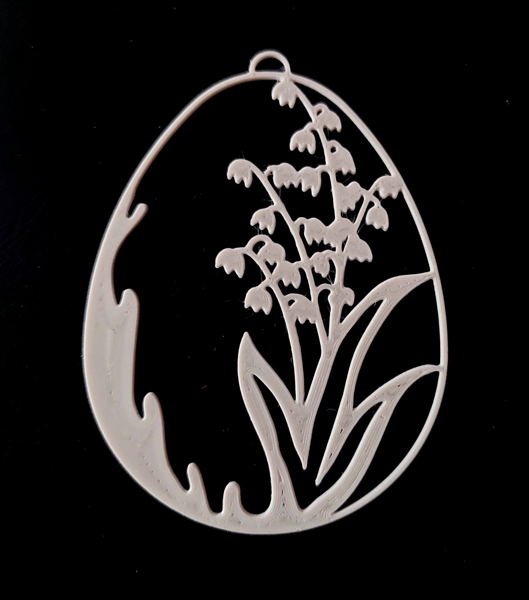 Trứng Phục Sinh với Hoa Chuông Nhạc