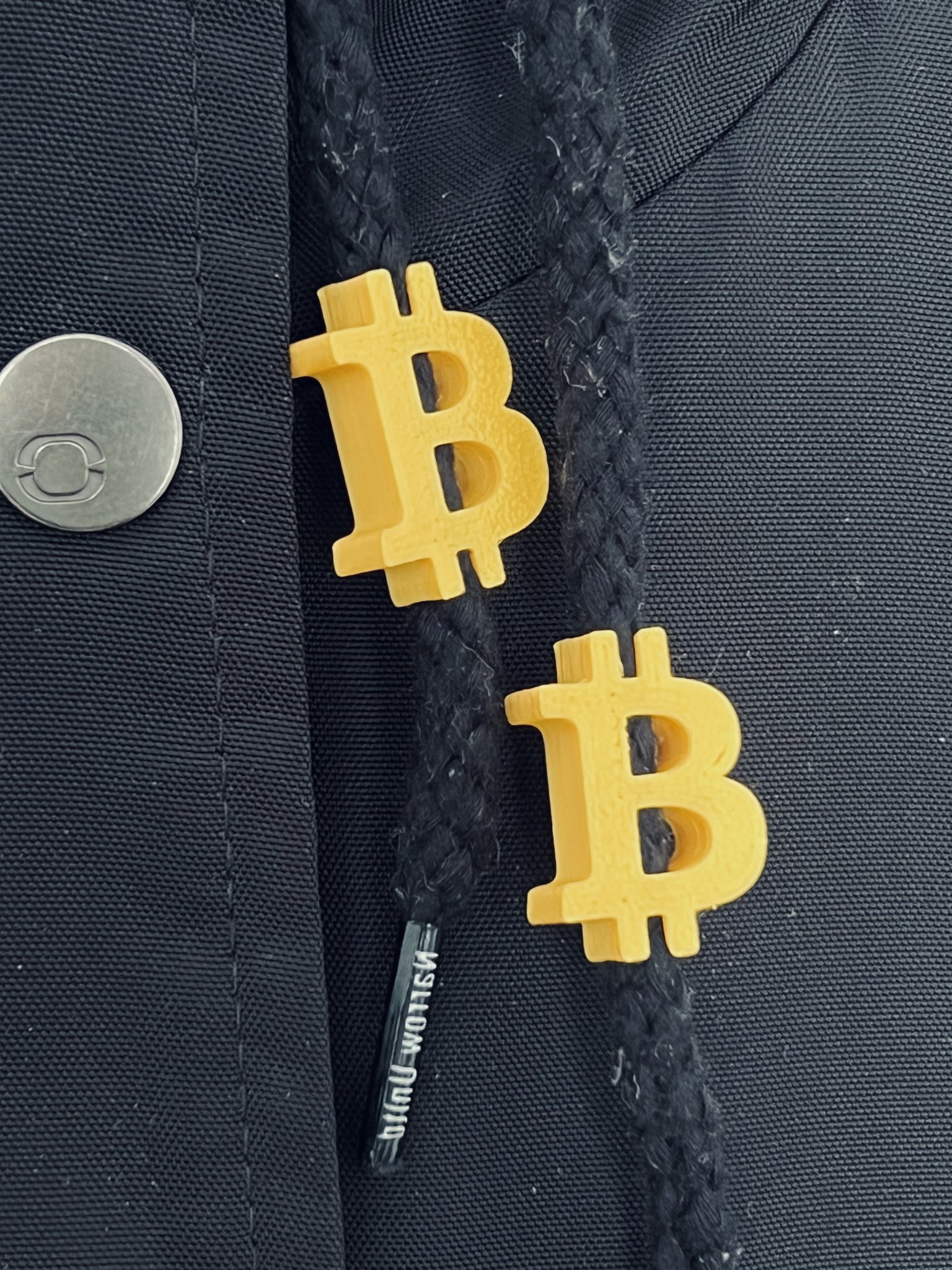 Hạt dây đeo hình Bitcoin cho áo hoodie và giày sneaker