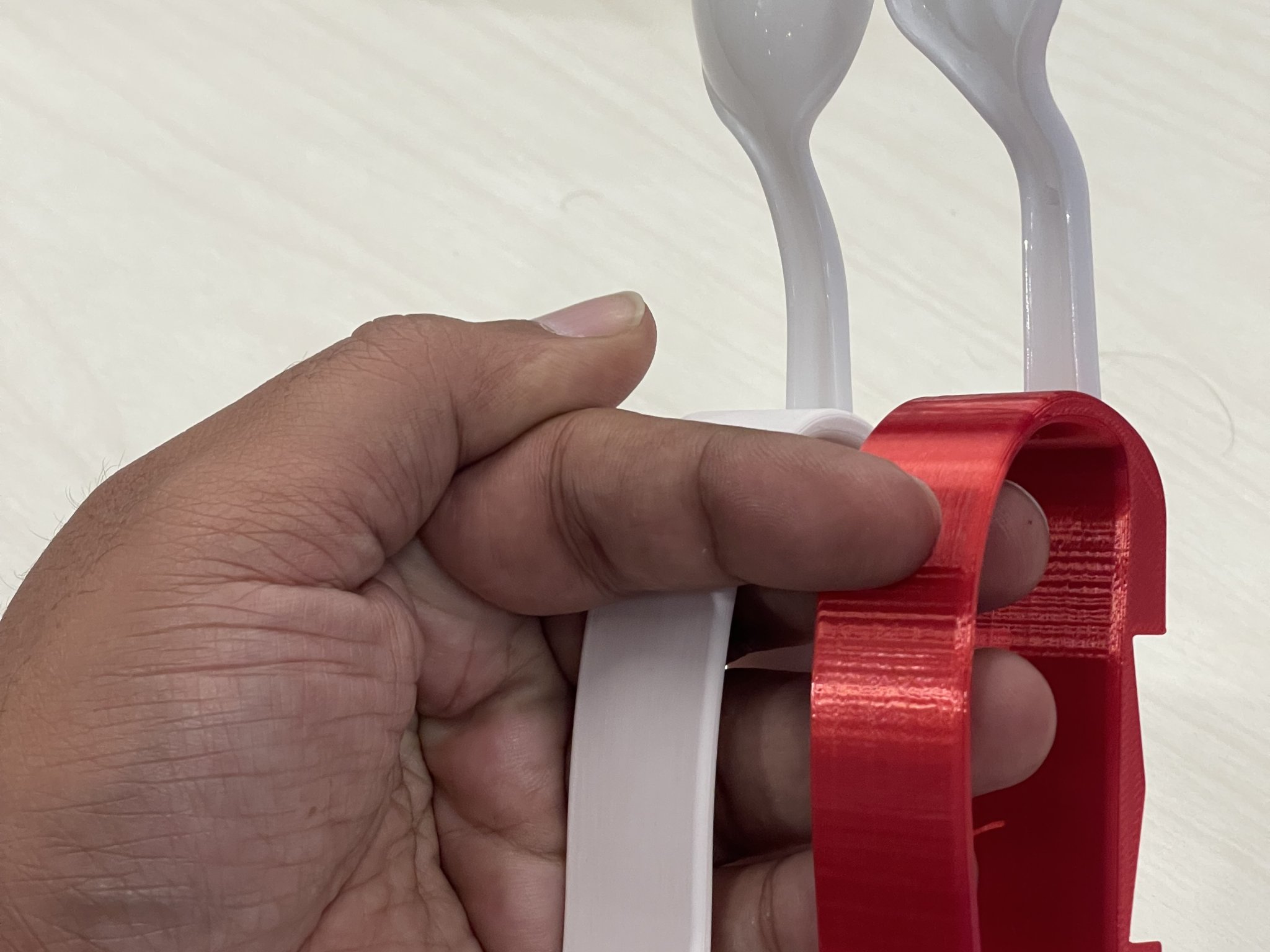 Giá đỡ thìa và nĩa cho người khuyết tật