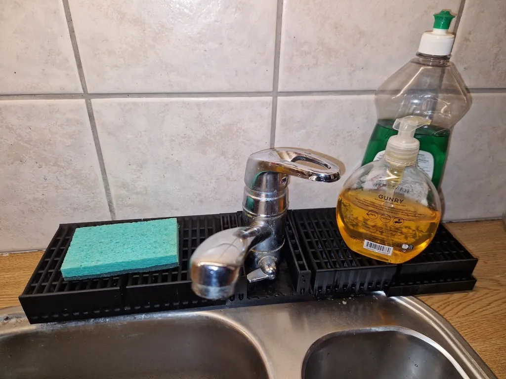 Giá đỡ chậu rửa với thiết kế thoát nước thông minh