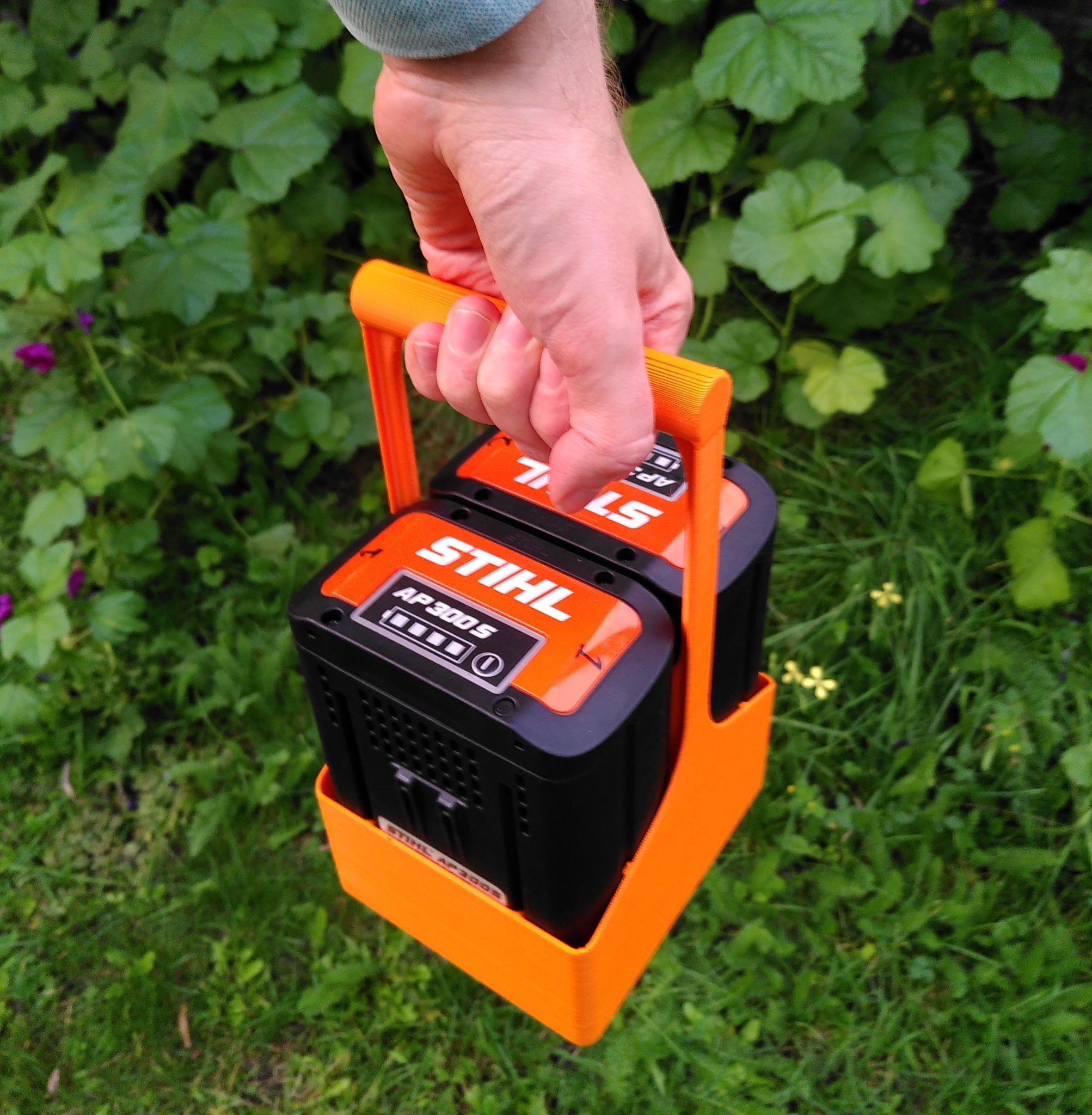 Giá đỡ pin Stihl AP cho việc vận chuyển dễ dàng