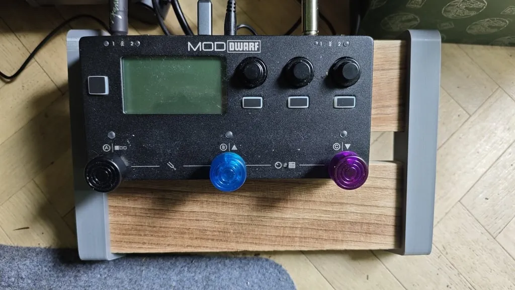 Bảng đạp guitar tùy chỉnh cho studio tại nhà