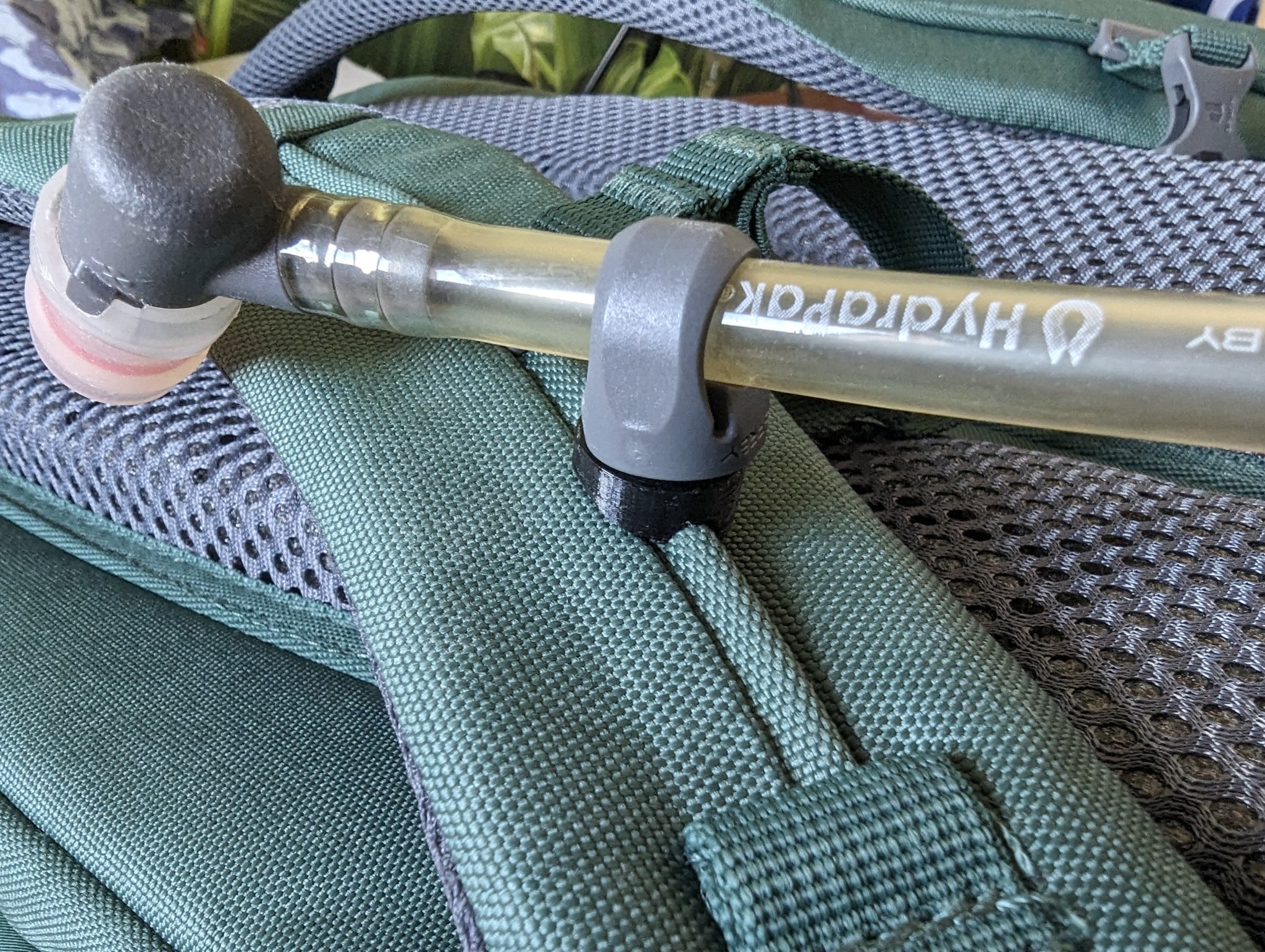 Bộ phụ kiện gắn từ tính cho ống túi nước uống