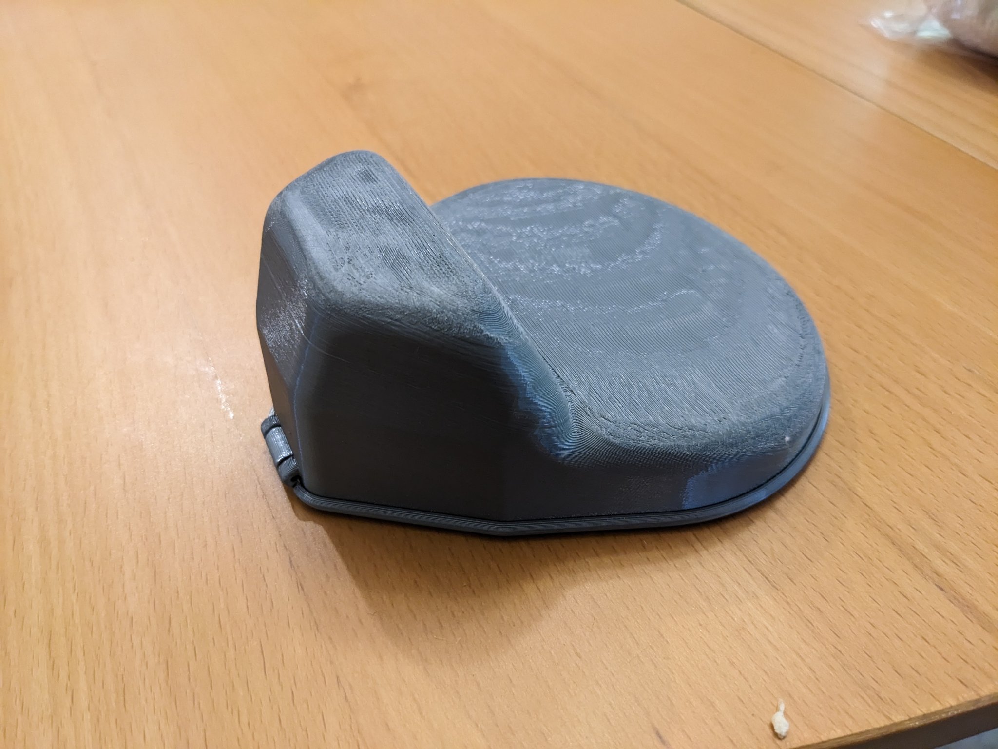 Hộp đựng tai nghe Shokz OpenRun Mini có nắp