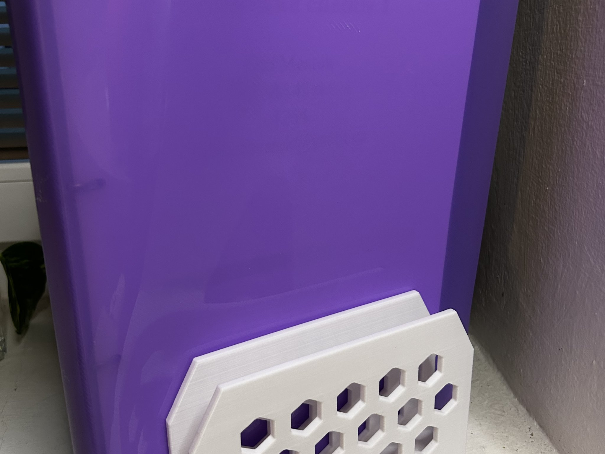 Giá đỡ bàn làm việc kiểu tổ ong cho giấy tờ và tài liệu