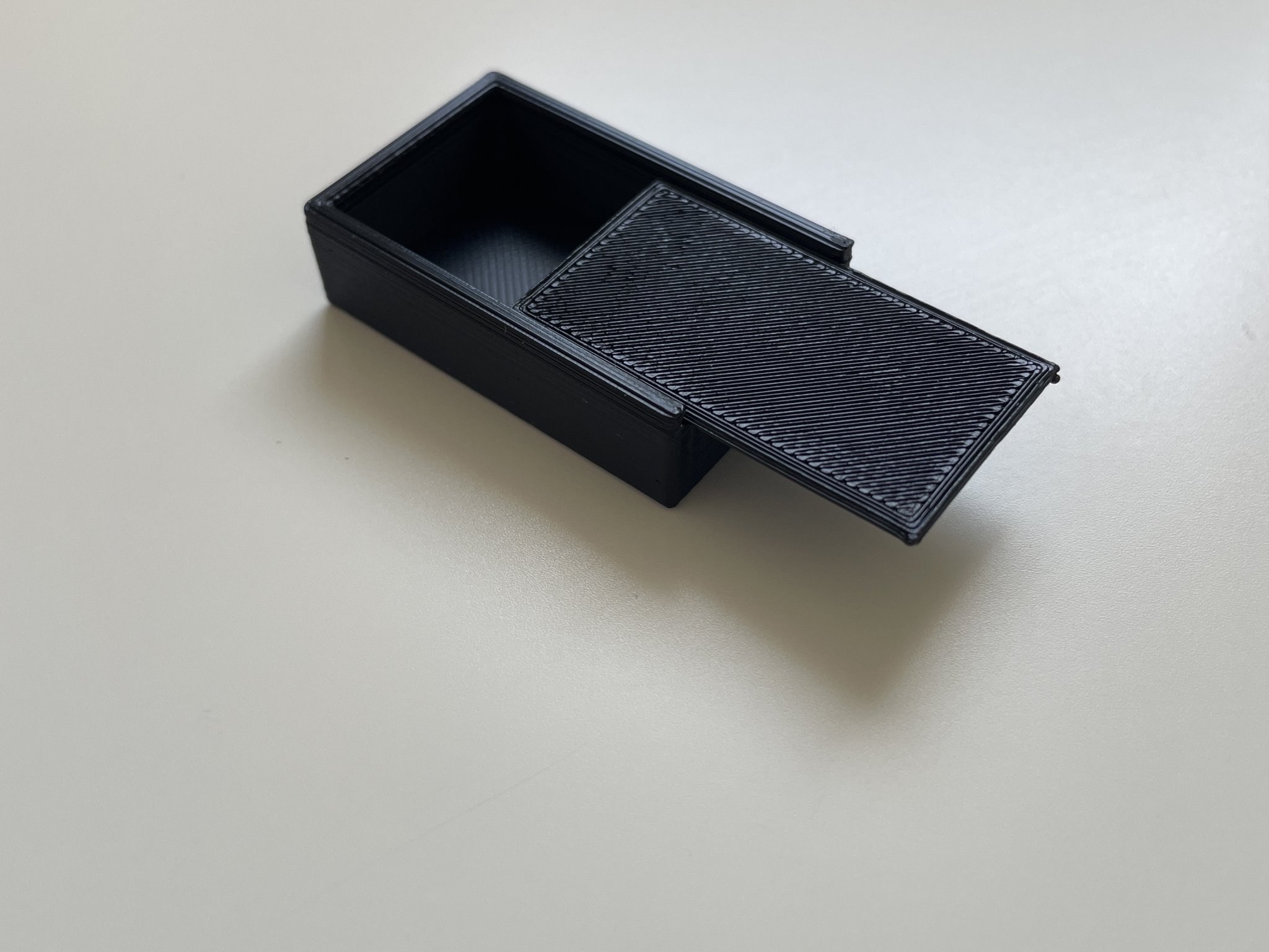 Hộp đựng thuốc nhỏ cho viên lactose tiện lợi