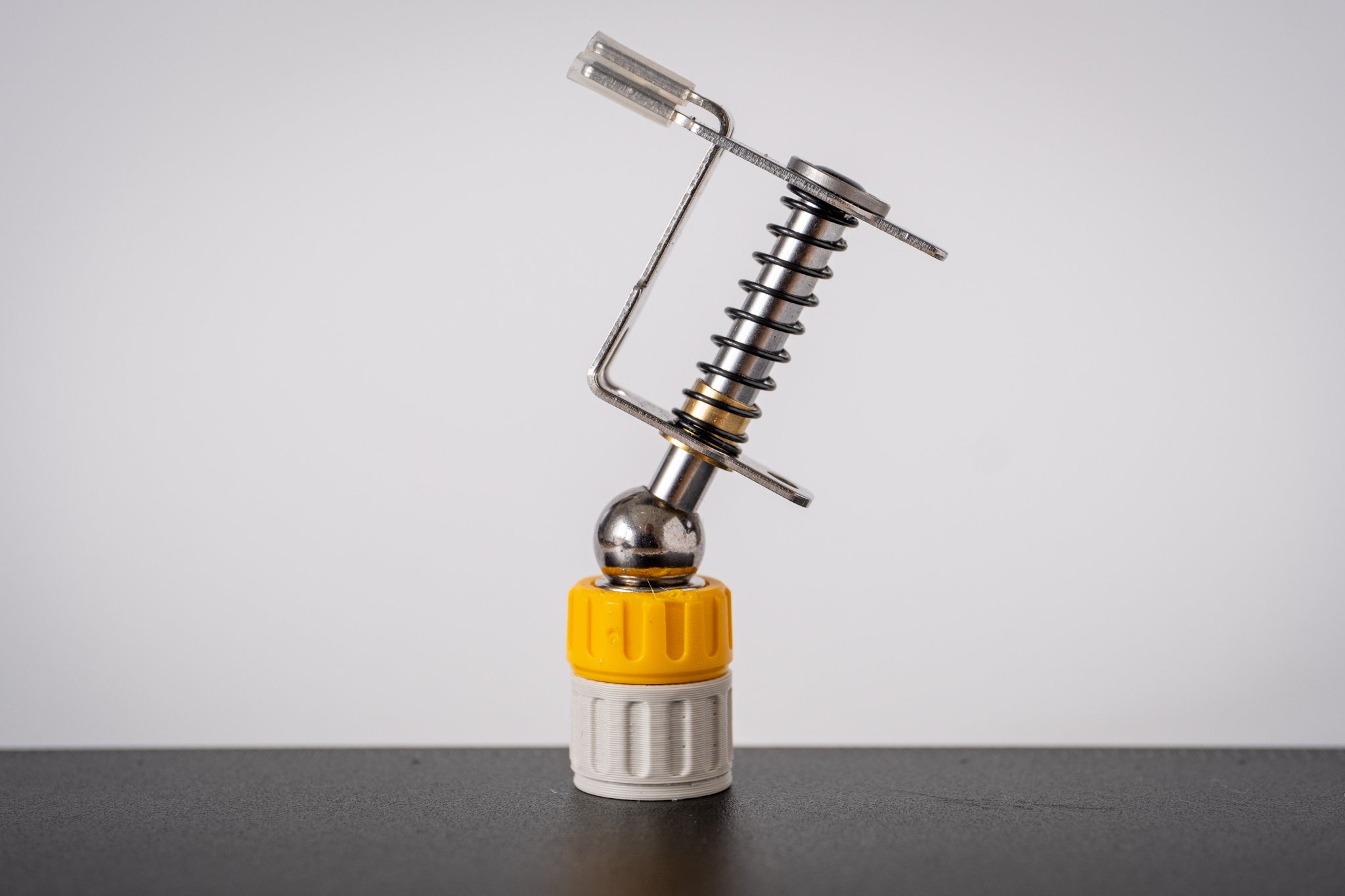 Mở rộng chiều cao cho kẹp Omnifixo bằng bộ phận từ tính