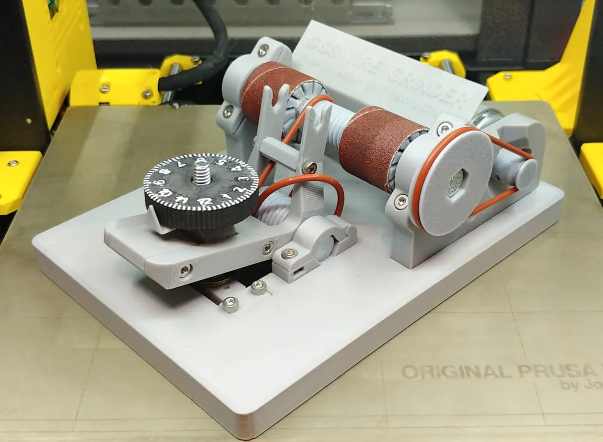 Máy mài lốp xe G&S Tire Grinder cho mô hình xe slot 1/32 và 1/24