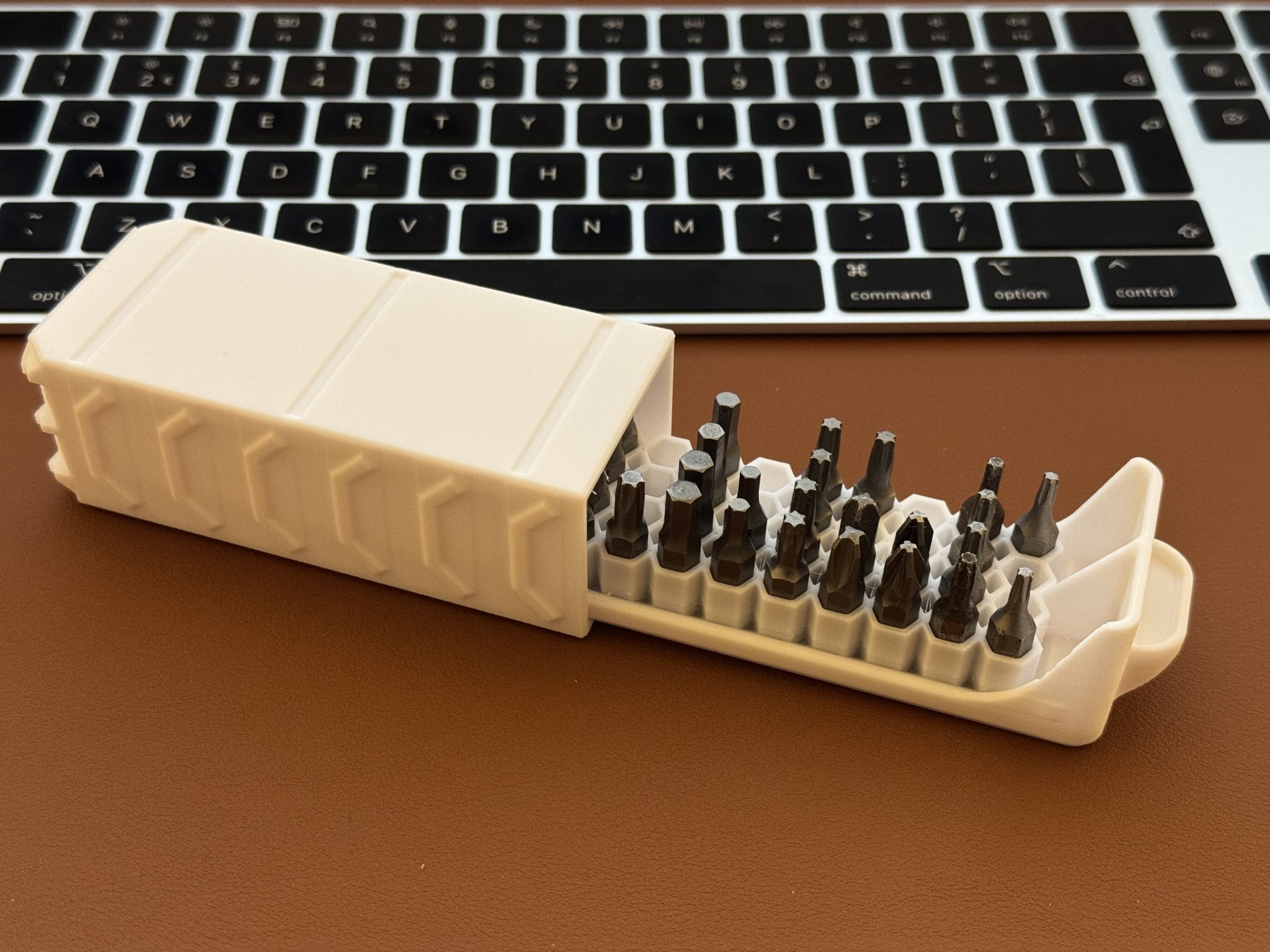 Hộp chứa đầu vít hex xếp chồng chắc chắn và tiện dụng