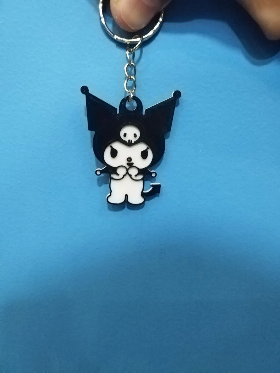 Móc khóa Kuromi từ Sanrio trong thế giới Hello Kitty