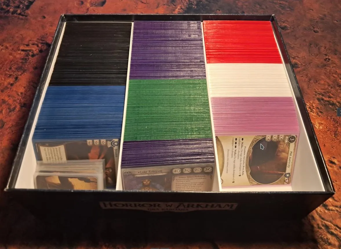 Giá đỡ thẻ bài Arkham Horror LCG cho thẻ đã bọc